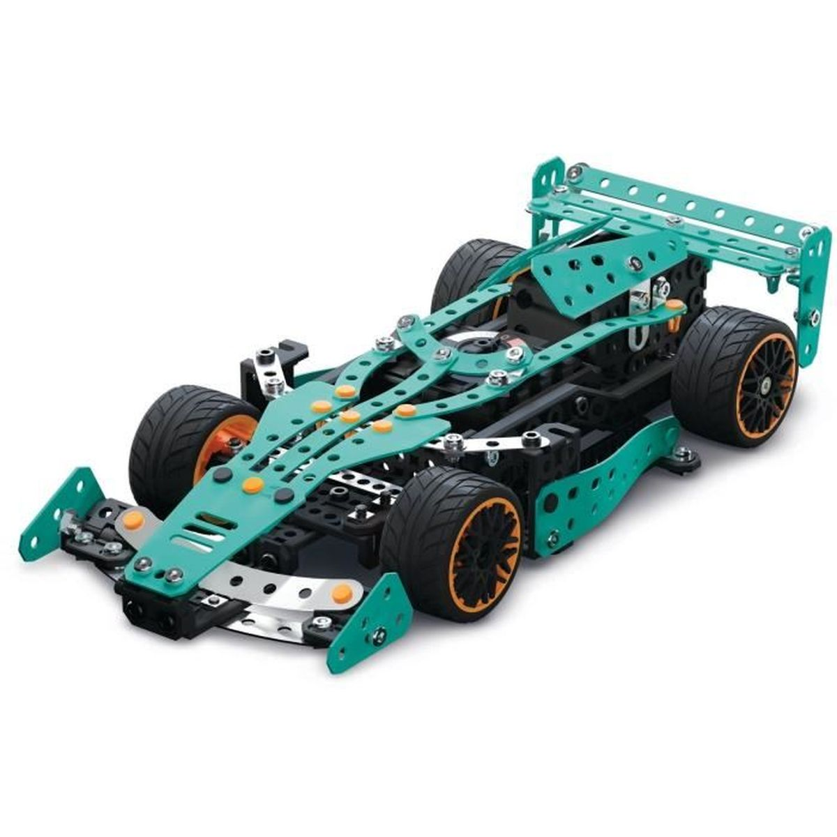 Ein teal-farbenes und schwarzes Spielzeug-Rennauto, das aus Metallteilen zusammengebaut wurde. Es hat schwarze Reifen mit orangen Felgen und einen Heckspoiler.