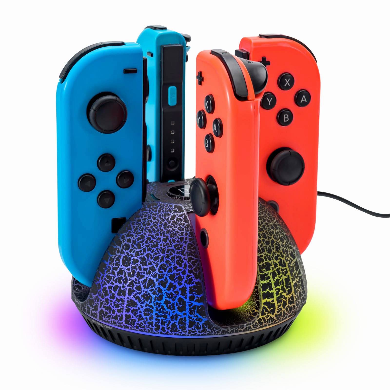 Eine Ladestation mit blauen und roten Gamecontrollern. Die Basis hat ein Knackdesign mit bunten Lichtern.