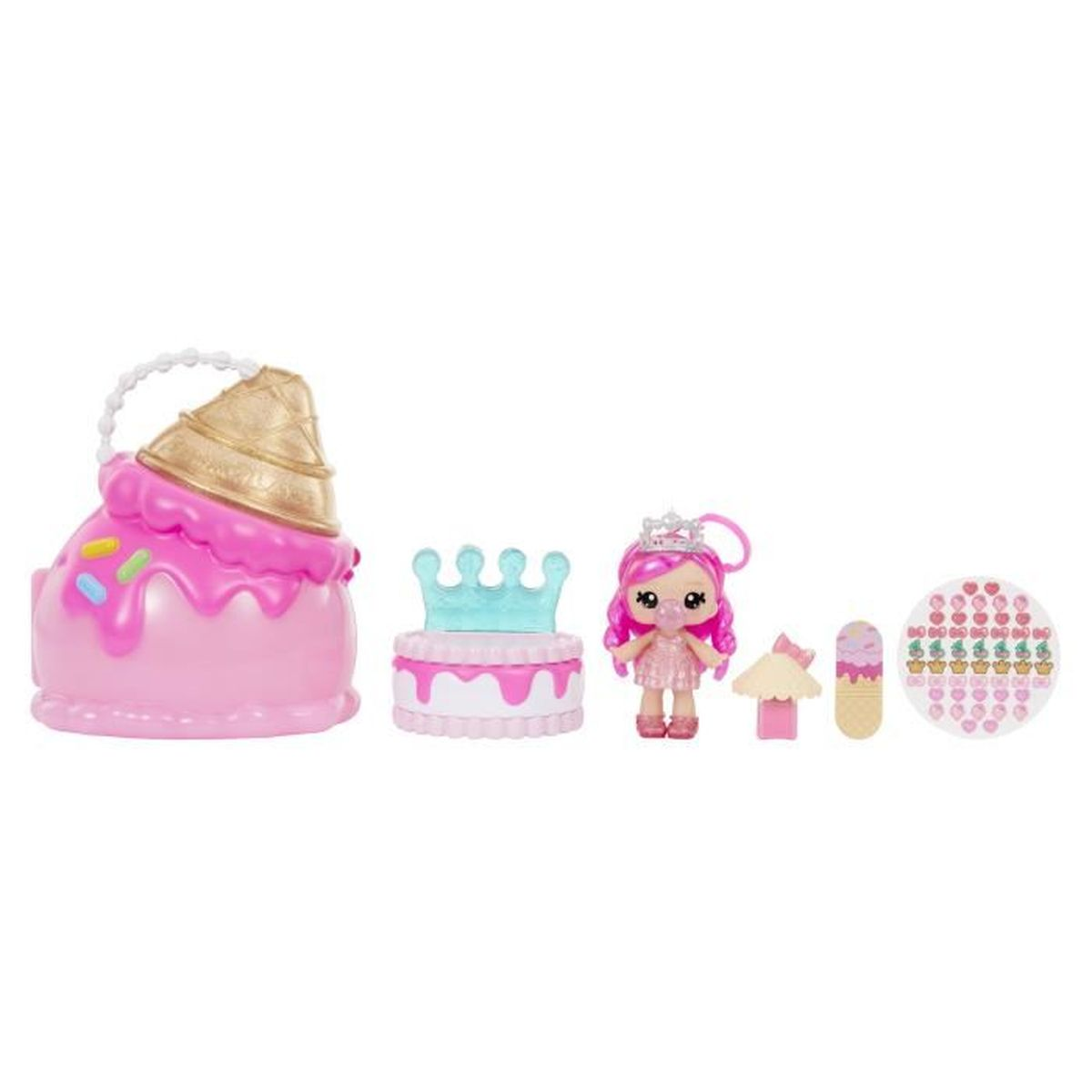 Ein rosa Eiswaffelbehälter mit Spielzeug: Puppe, Kuchen, Zubehör. Die Puppe hat pinkes Haar und eine Krone. Verschiedene kleine Gegenstände vorhanden.