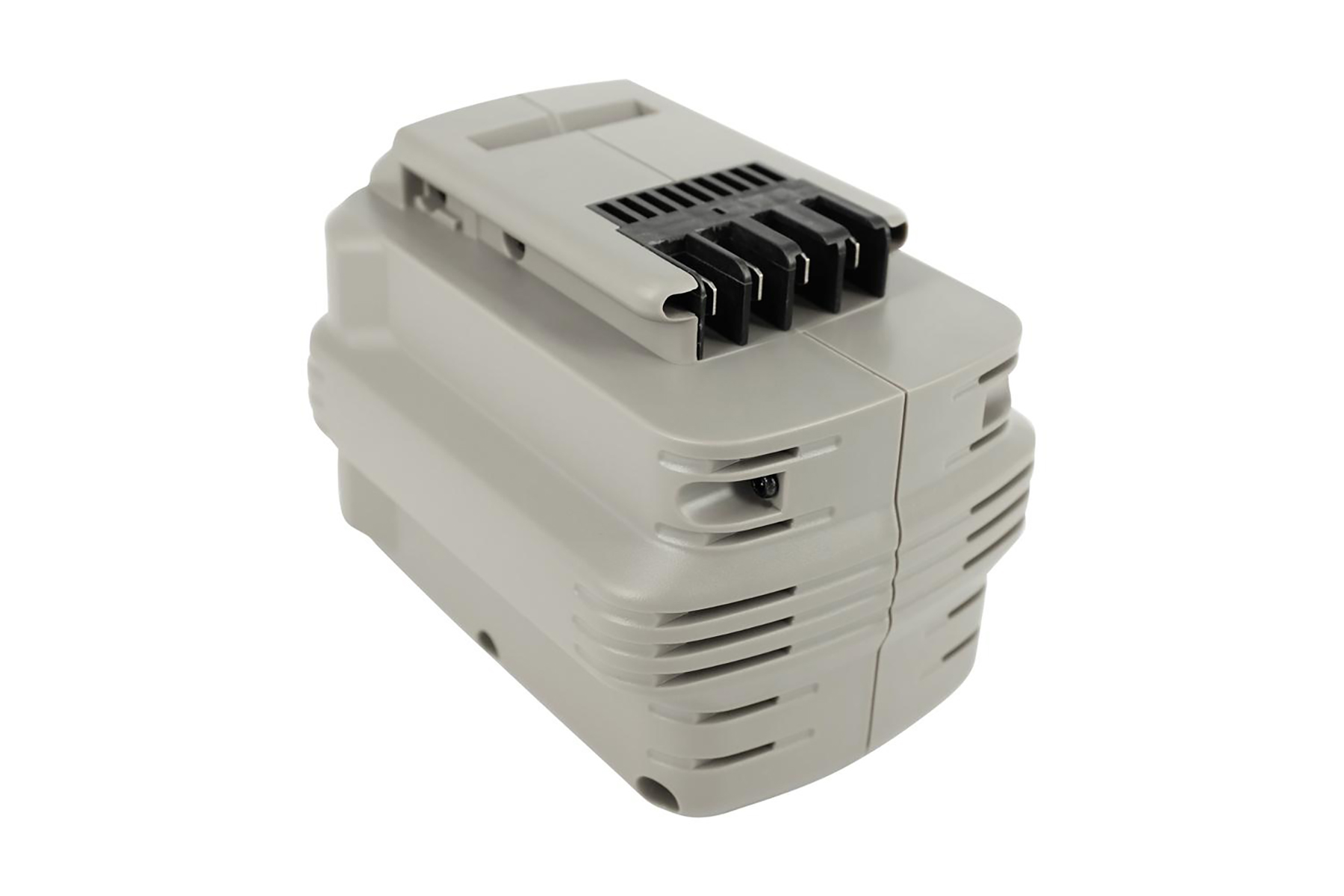 Ein grauer Akku für Elektrowerkzeuge. Es hat einen schwarzen Stecker, Lüftungsschlitze und Rippen. Der Hintergrund ist weiß.
