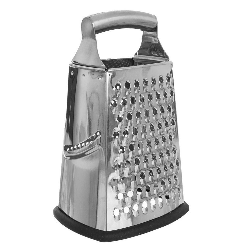 Un rallador de acero inoxidable con asa. El rallador tiene muchos agujeros para rallar alimentos. Se asienta sobre una base negra.