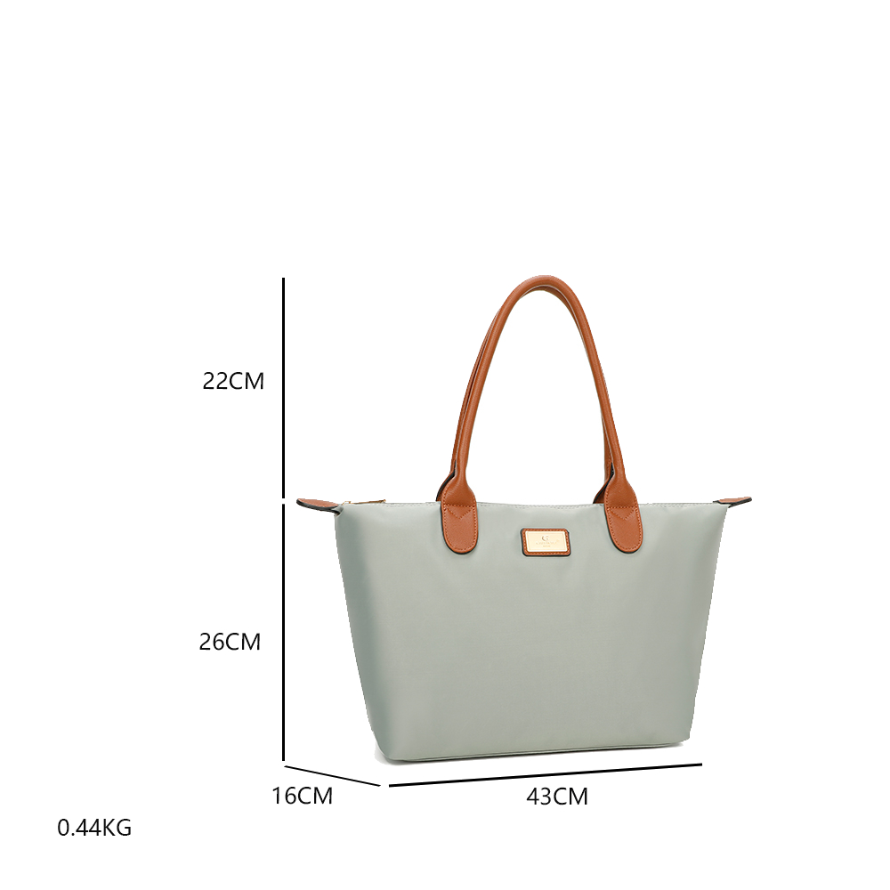Bolso tote gris con asas marrones. Dimensiones: 22 cm, 26 cm, 16 cm, 43 cm. Peso: 0,44 kg.
