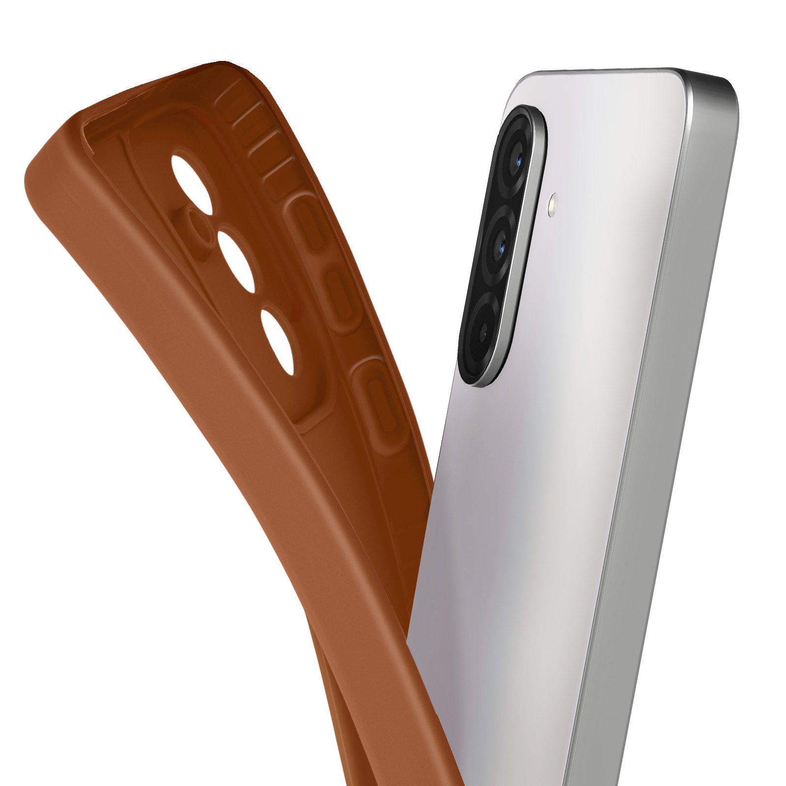 Een bruine telefoonhoes wordt naast een witte smartphone gehouden. De hoes heeft drie gaten en een camera-gedeelte.