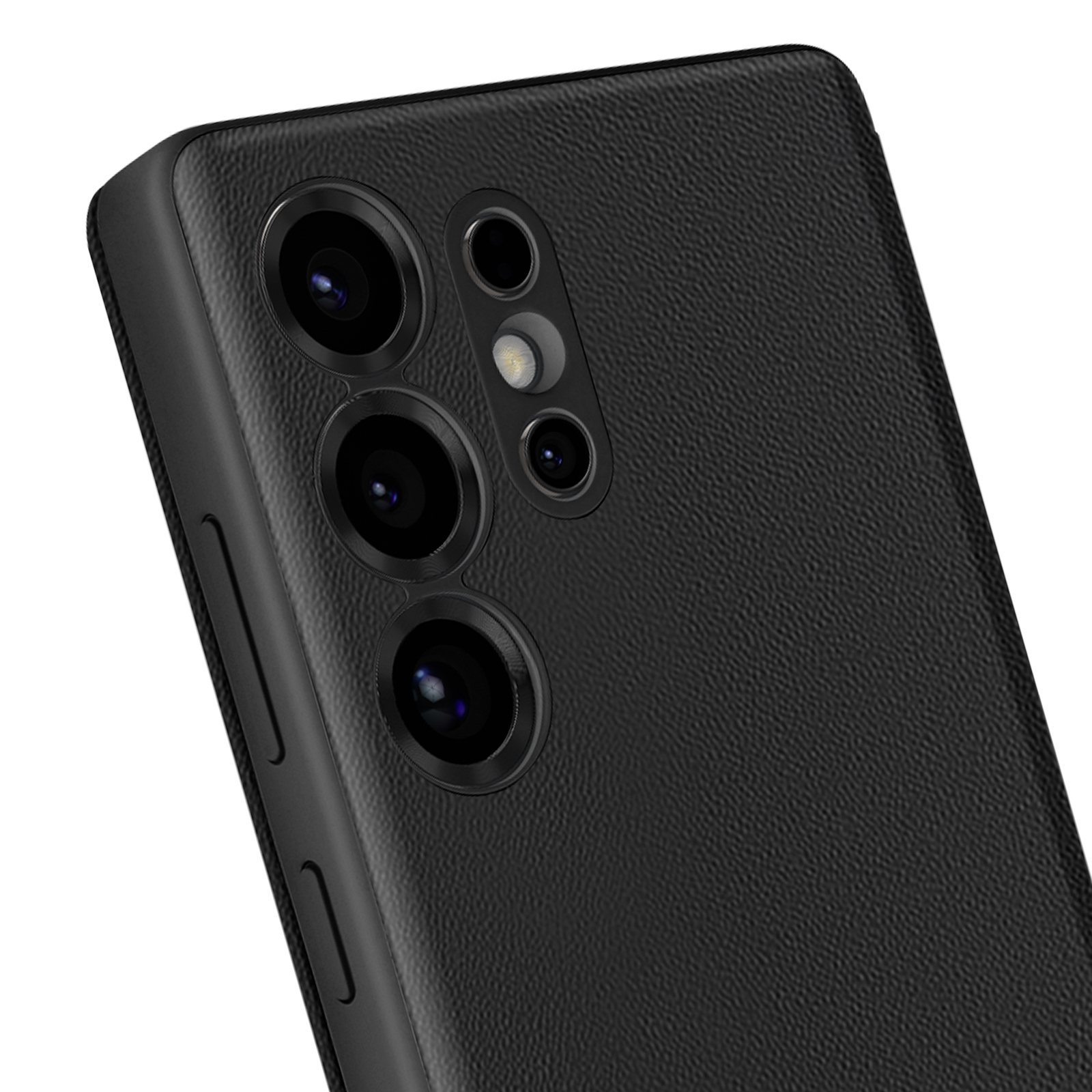 Gros plan d'un smartphone noir avec plusieurs objectifs et un dos texturé.