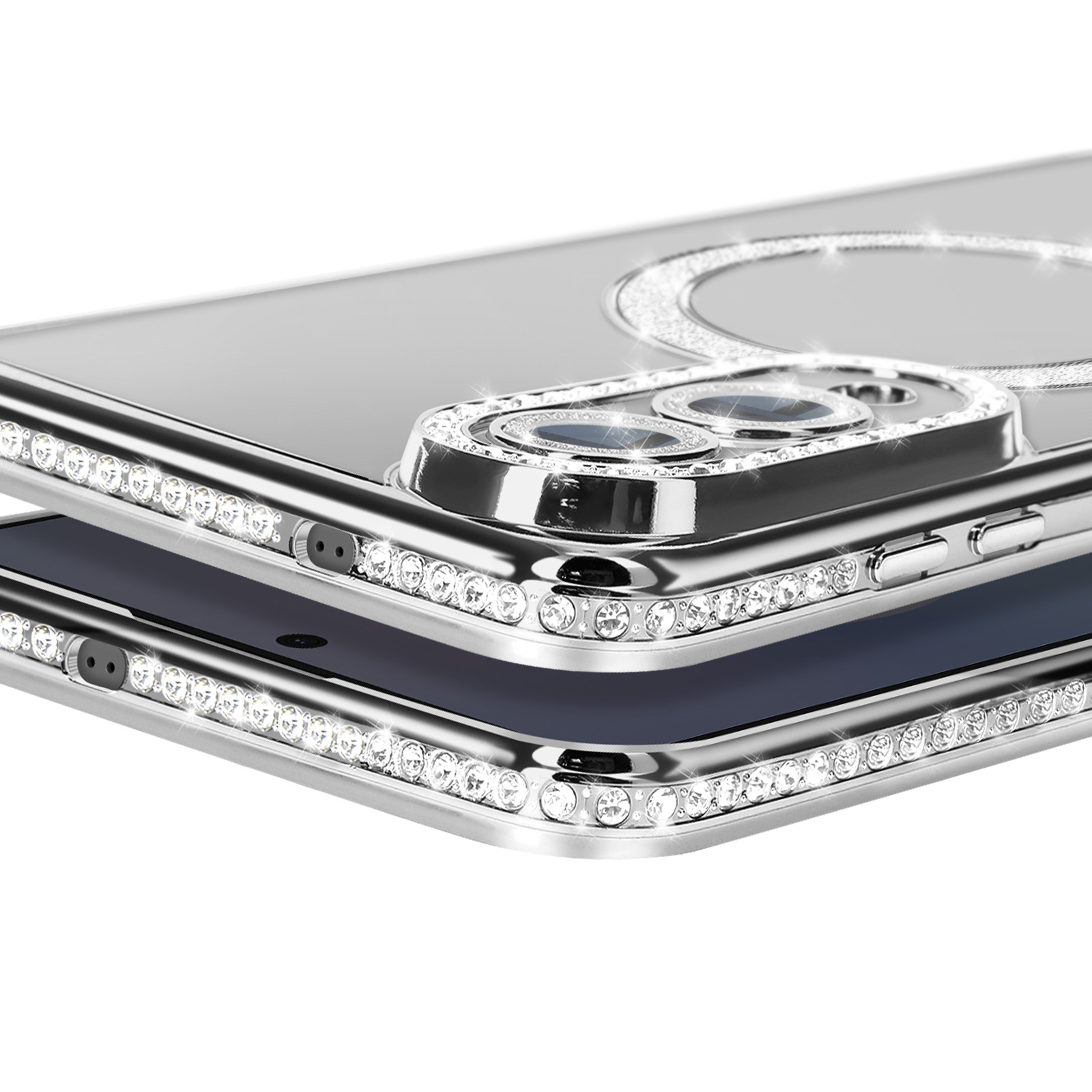 Primo piano di una custodia per telefono argentata con diamanti. La custodia ha una finitura lucida e un ritaglio per la fotocamera.
