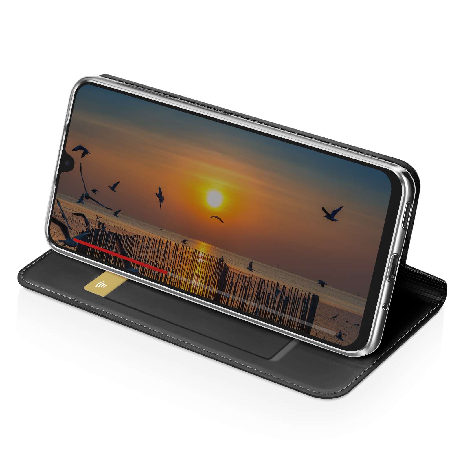 Telefono in custodia, che mostra un tramonto con uccelli. Custodia nera con carta dorata.