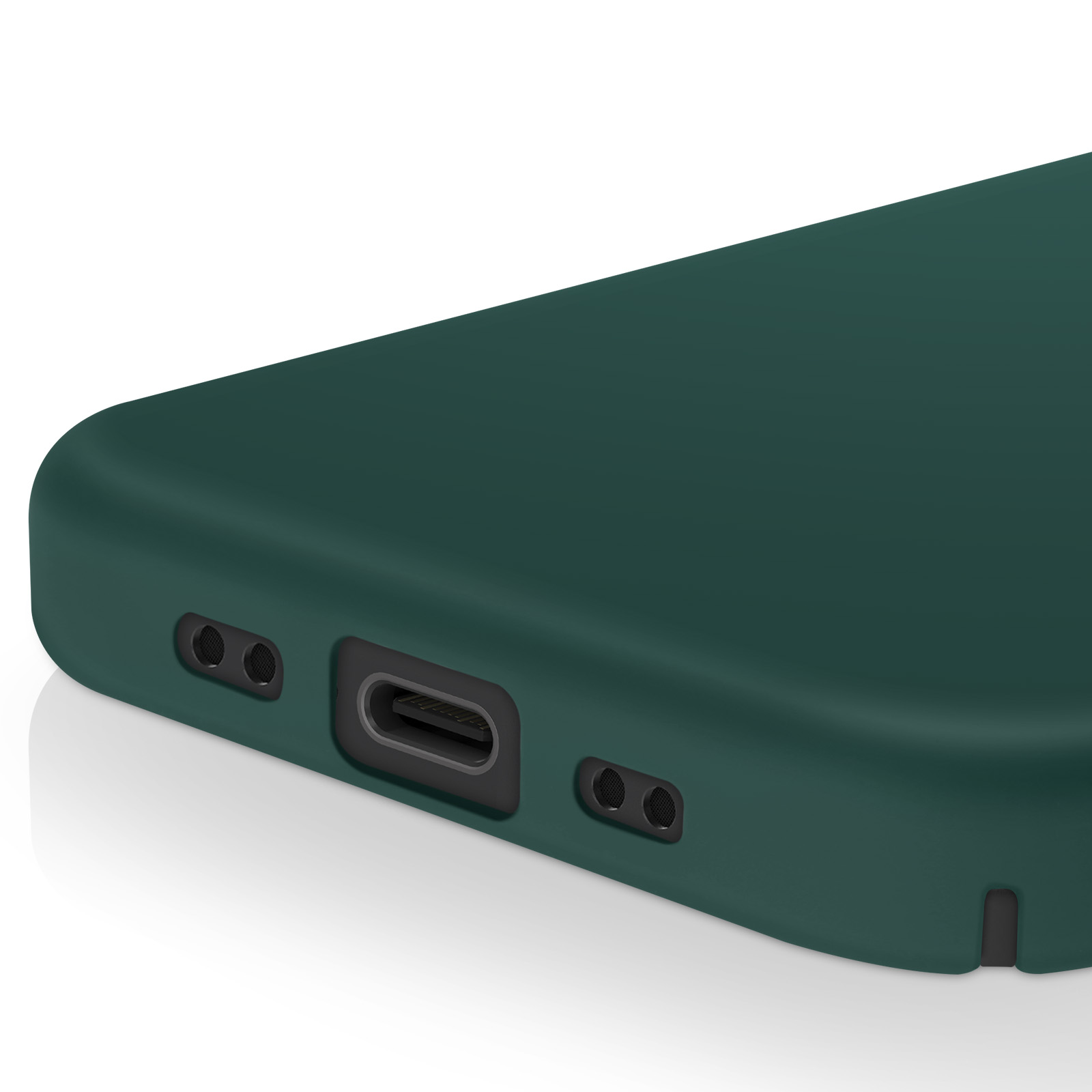 Primo piano di una custodia per telefono verde scuro. Mostra la porta di ricarica, gli altoparlanti e il bordo del telefono.