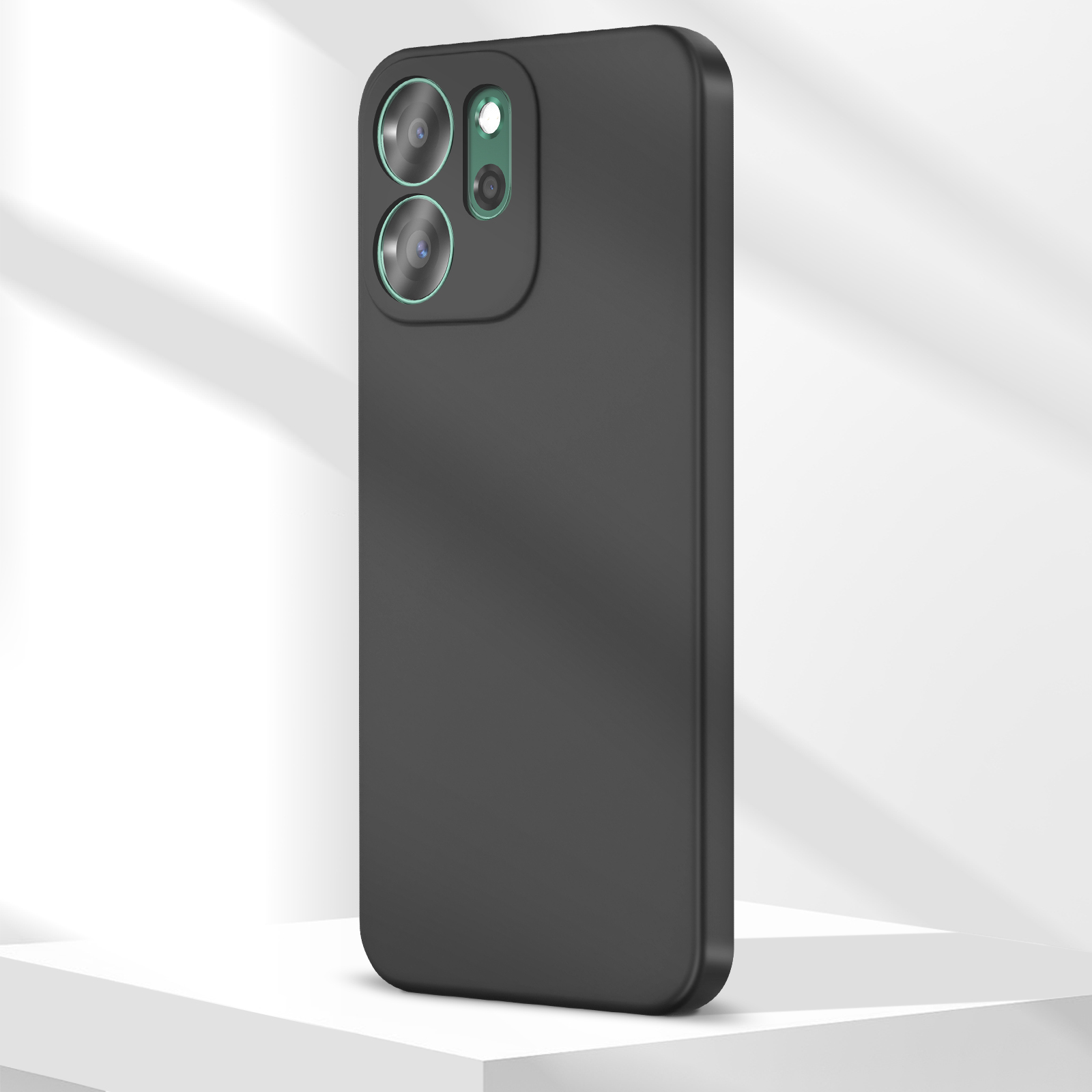 Custodia nera per telefono con sporgenza della fotocamera. È su una superficie bianca con ombre.