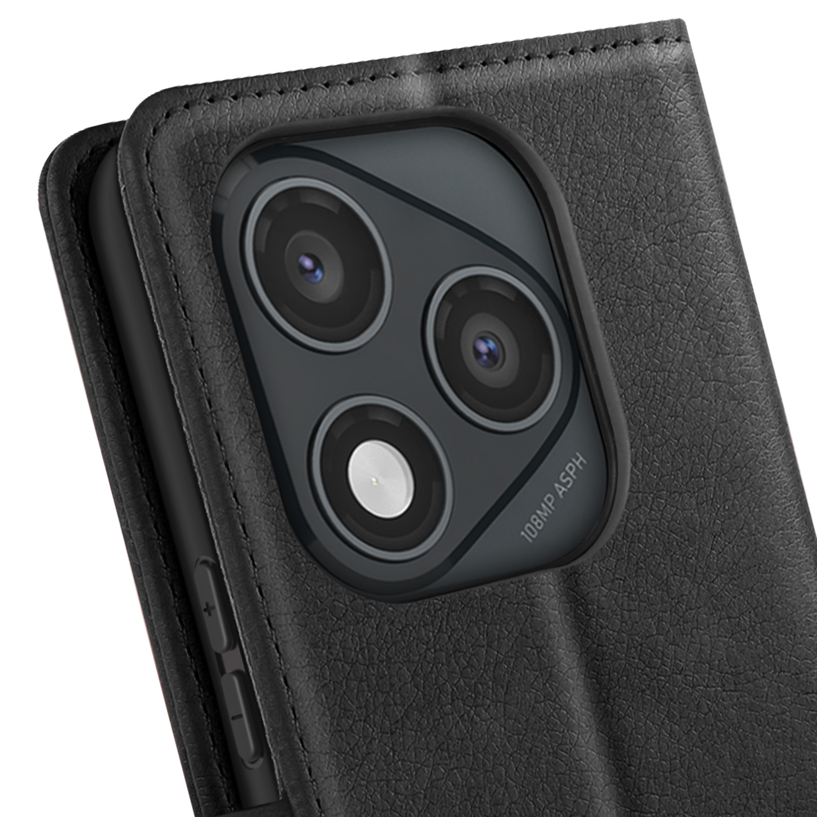 Primo piano di un telefono nero in una custodia di pelle nera. Visibili le lenti della fotocamera e i pulsanti laterali.