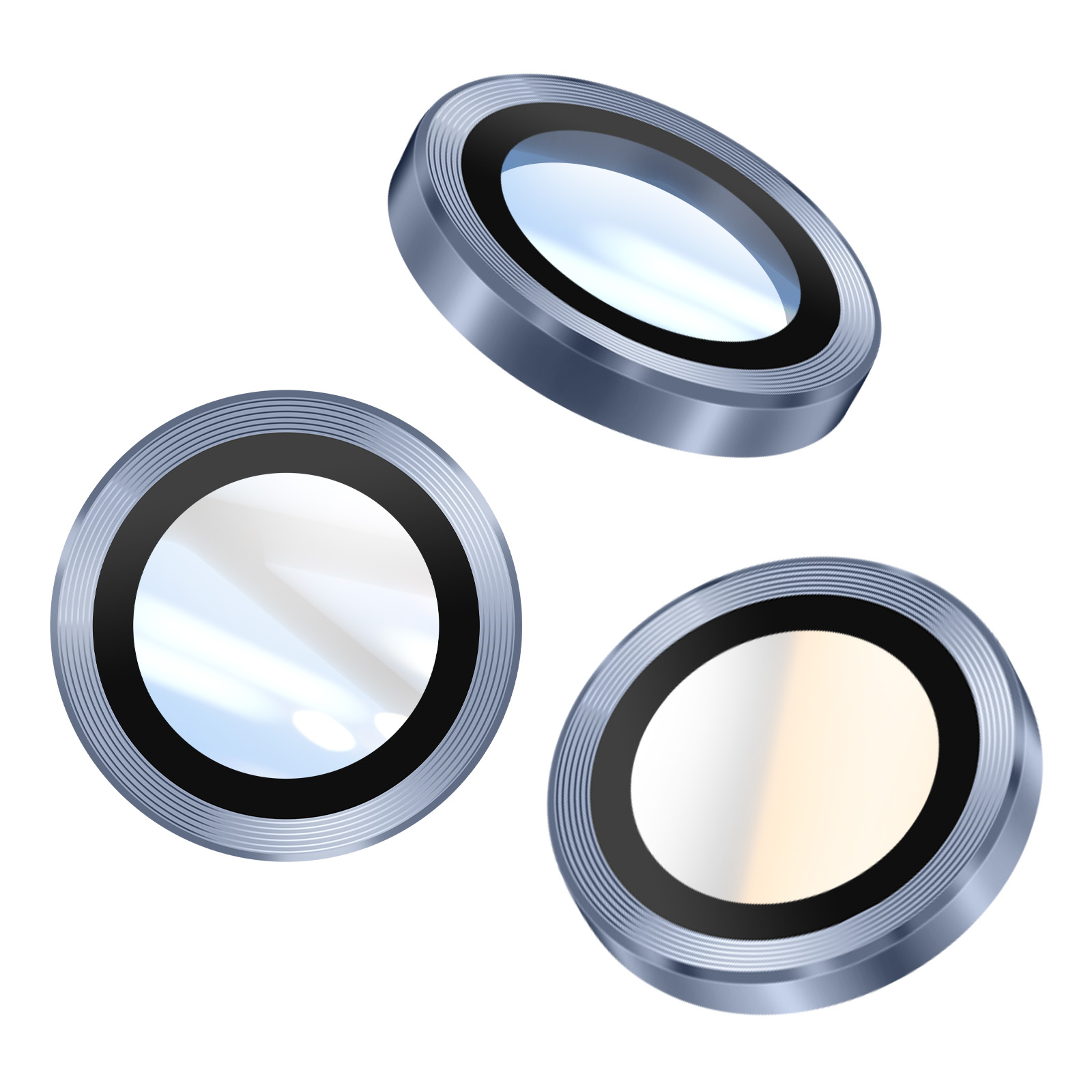 Tre lenti di fotocamera con bordo argentato, anello interno nero e centro in vetro, su sfondo bianco.