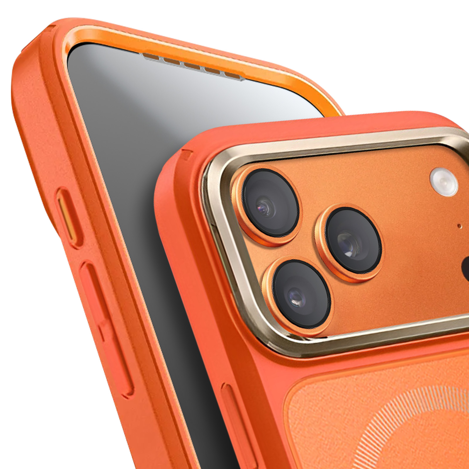 Close-up van een oranje telefoonhoesje met drie cameralenzen en een scherm, gouden rand en witte achtergrond.