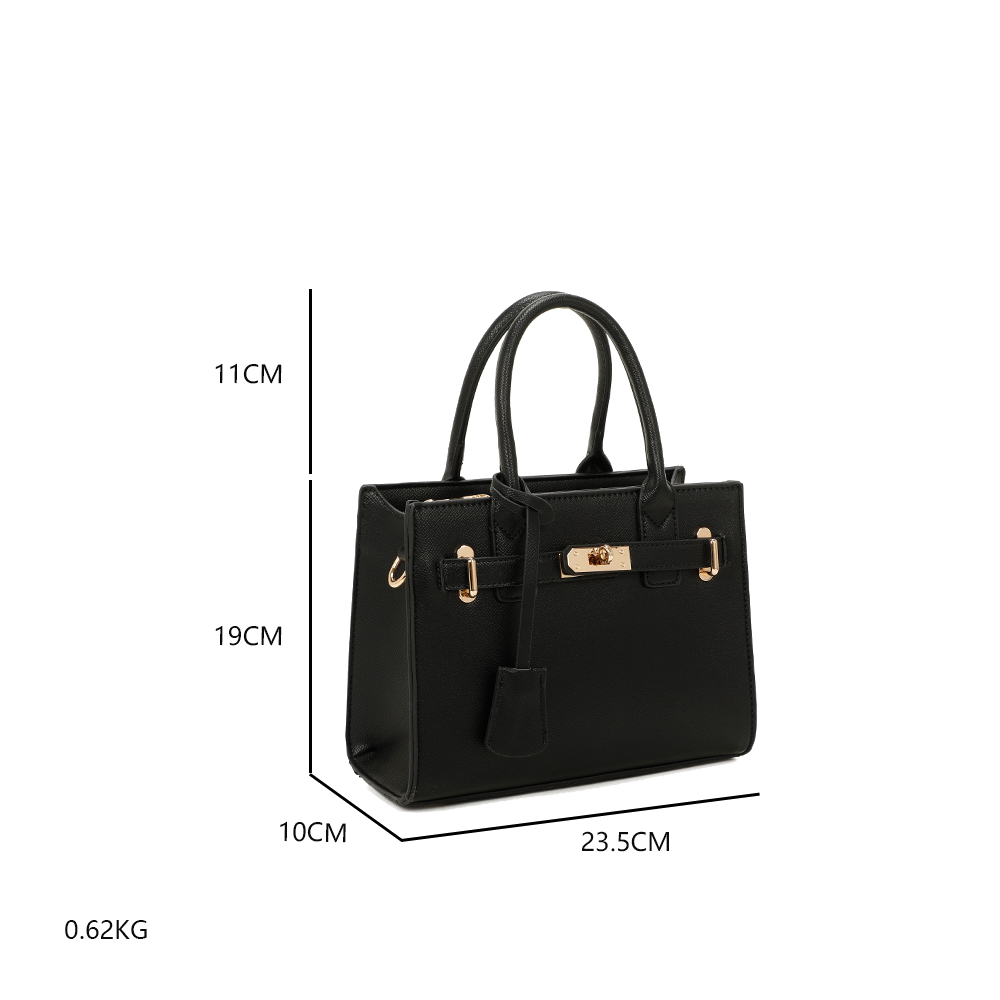 Eine schwarze Handtasche mit goldenen Akzenten. Abmessungen: 11 cm, 19 cm, 10 cm, 23,5 cm. Gewicht: 0,62 kg.
