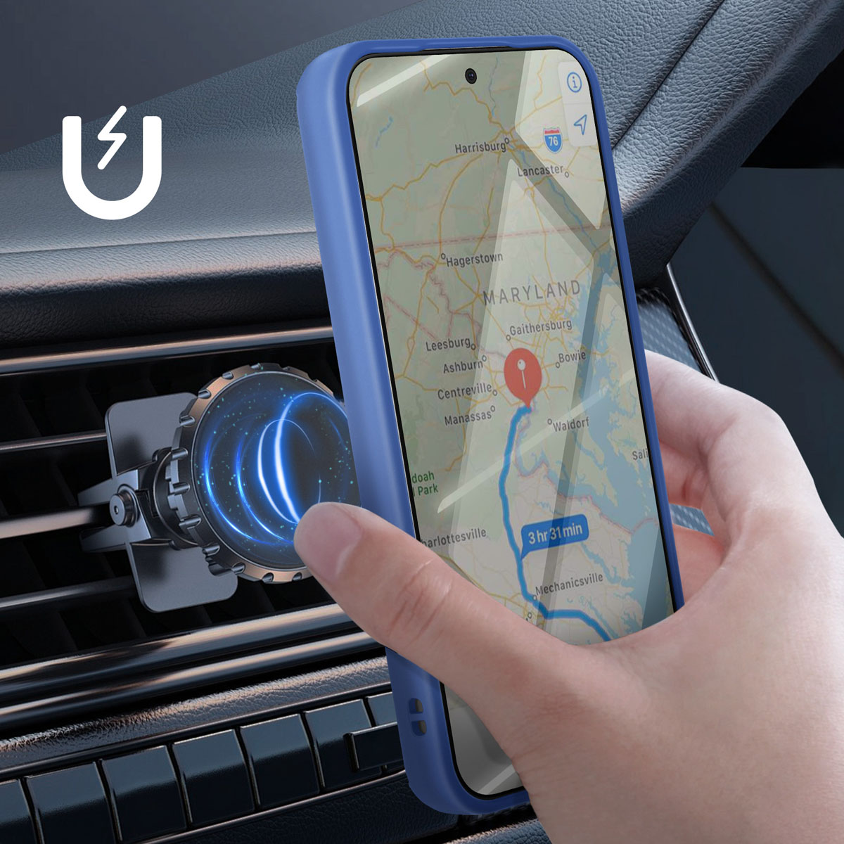 Een hand houdt een telefoon met een kaart vast. Een magnetische autohouder staat op de voorgrond. De telefoon is blauw en de kaart toont Maryland.