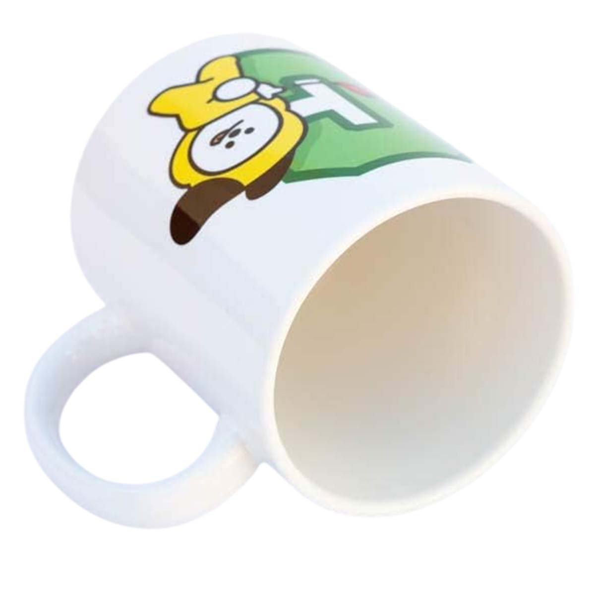 Eine weiße Keramiktasse mit einem aufgedruckten Cartoon-Charakter. Die Tasse ist leer und hat einen Henkel.