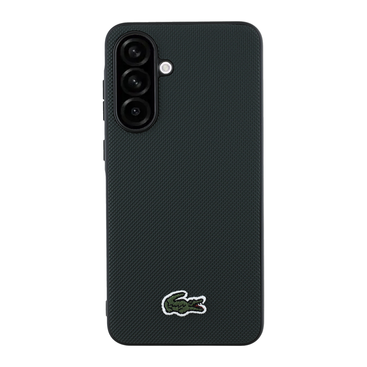 Una custodia per telefono verde scuro. Ha una superficie strutturata, tre fotocamere e un logo Lacoste.