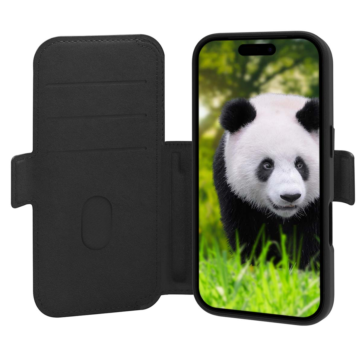 Custodia nera per telefono con un panda sullo schermo, in piedi nell'erba verde. Lo sfondo è una foresta sfocata.