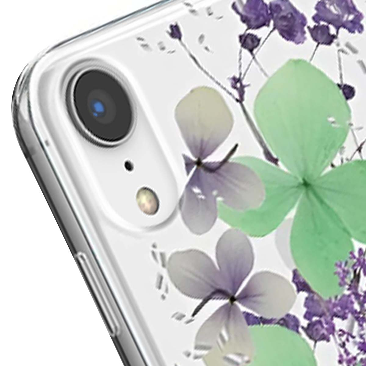 Primo piano di una custodia per telefono con fiori incorporati. Petali verdi e viola visibili su sfondo bianco.