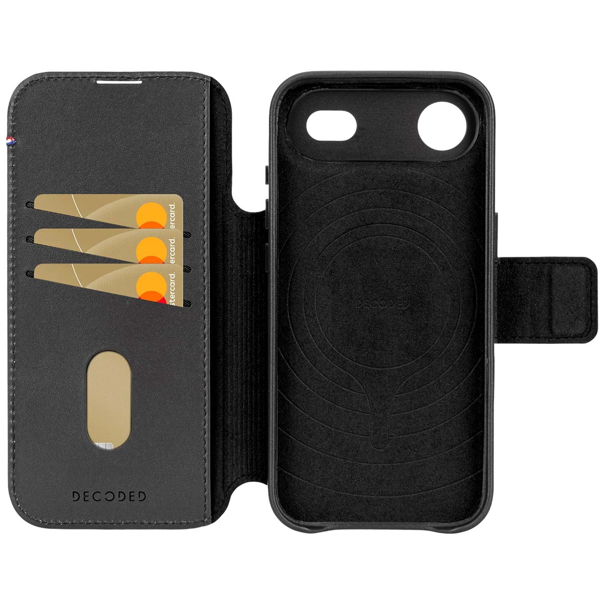 Custodia per telefono in pelle nera con fessure per carte di credito e chiusura magnetica. La custodia è aperta, rivelando l'interno e le fessure.