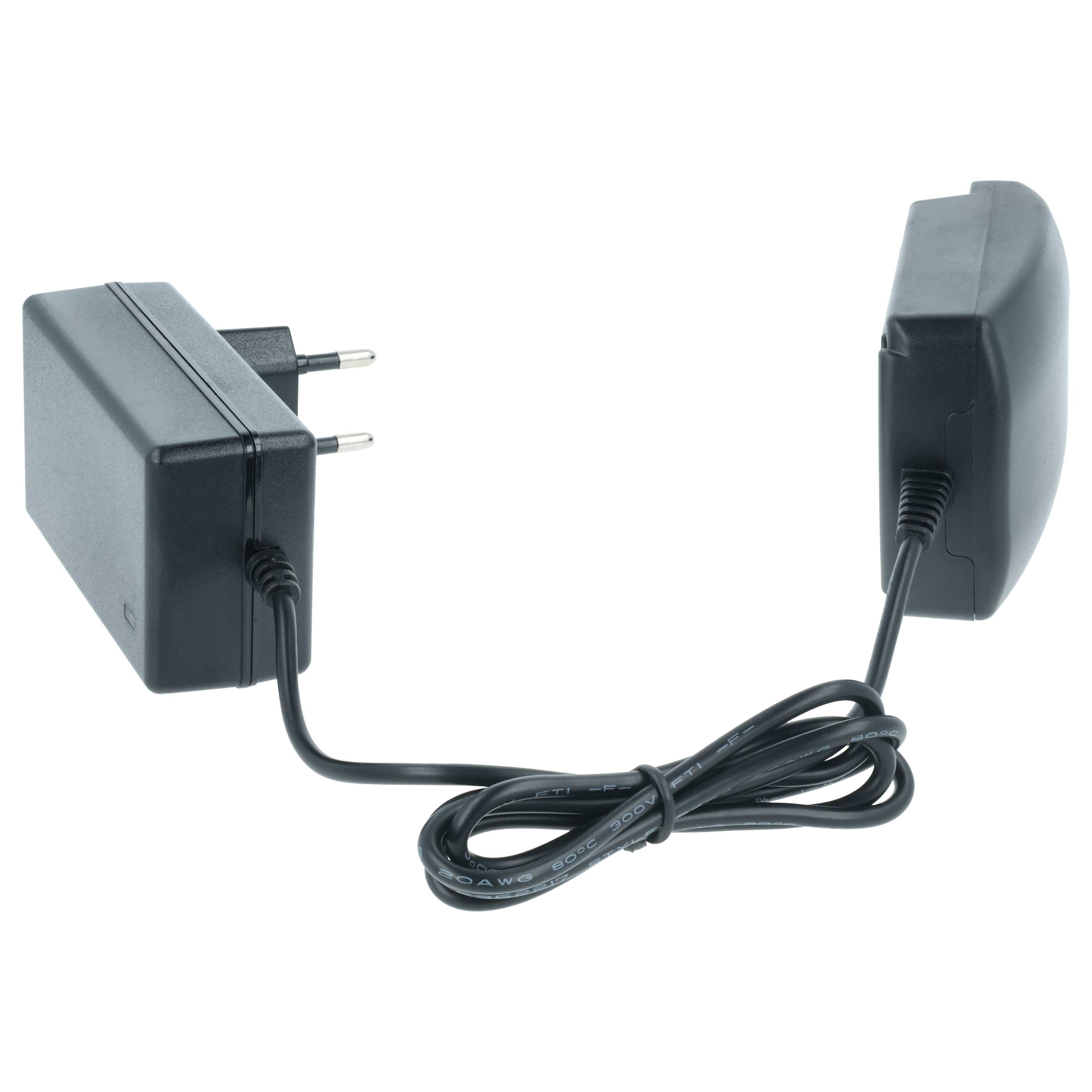 Zwei schwarze Netzadapter, verbunden durch ein schwarzes Kabel. Einer hat einen Stecker. Weißer Hintergrund.