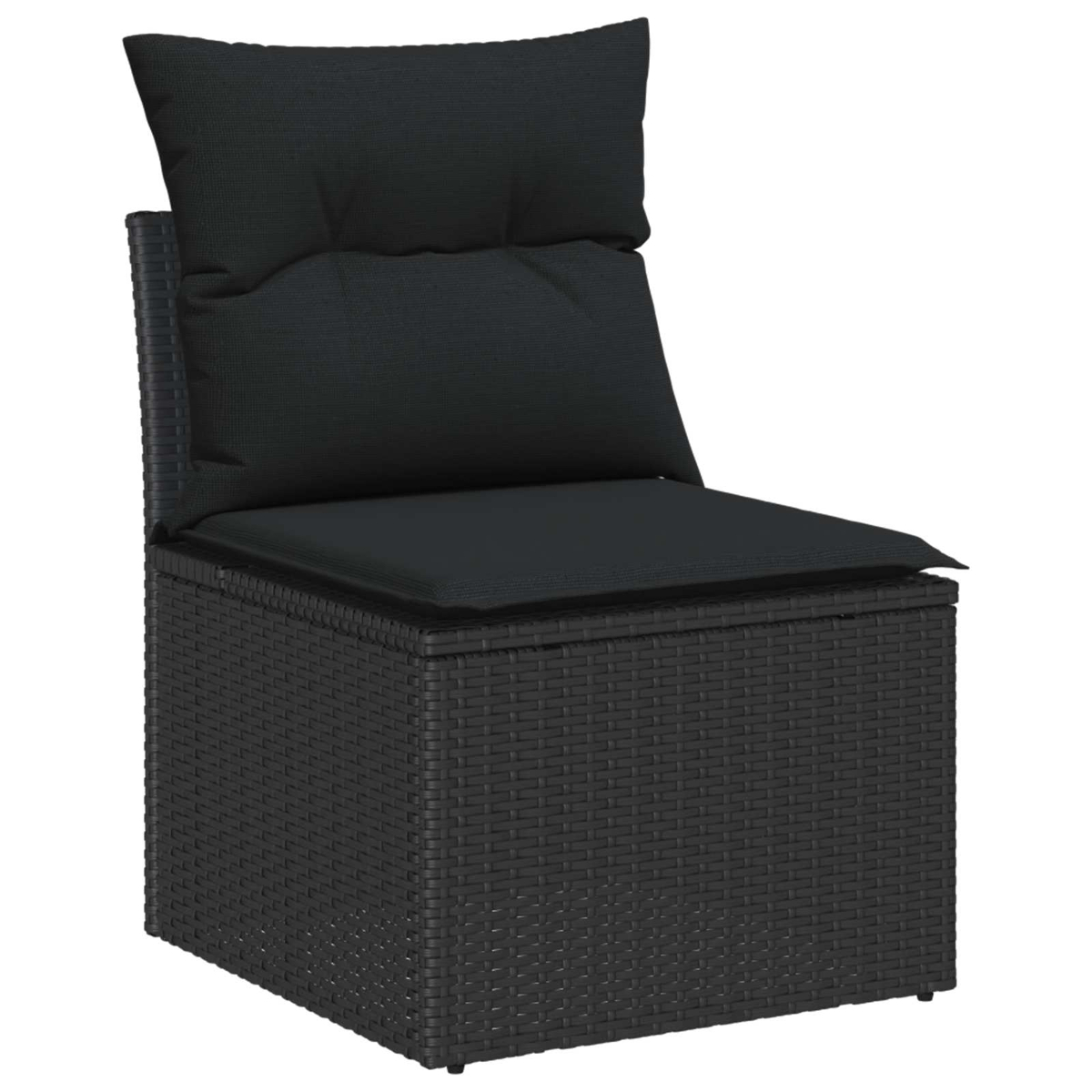 Ein schwarzer Korbstuhl mit Kissen auf Sitz und Rückenlehne. Der Stuhl ist kastenförmig und hat ein modernes Design.
