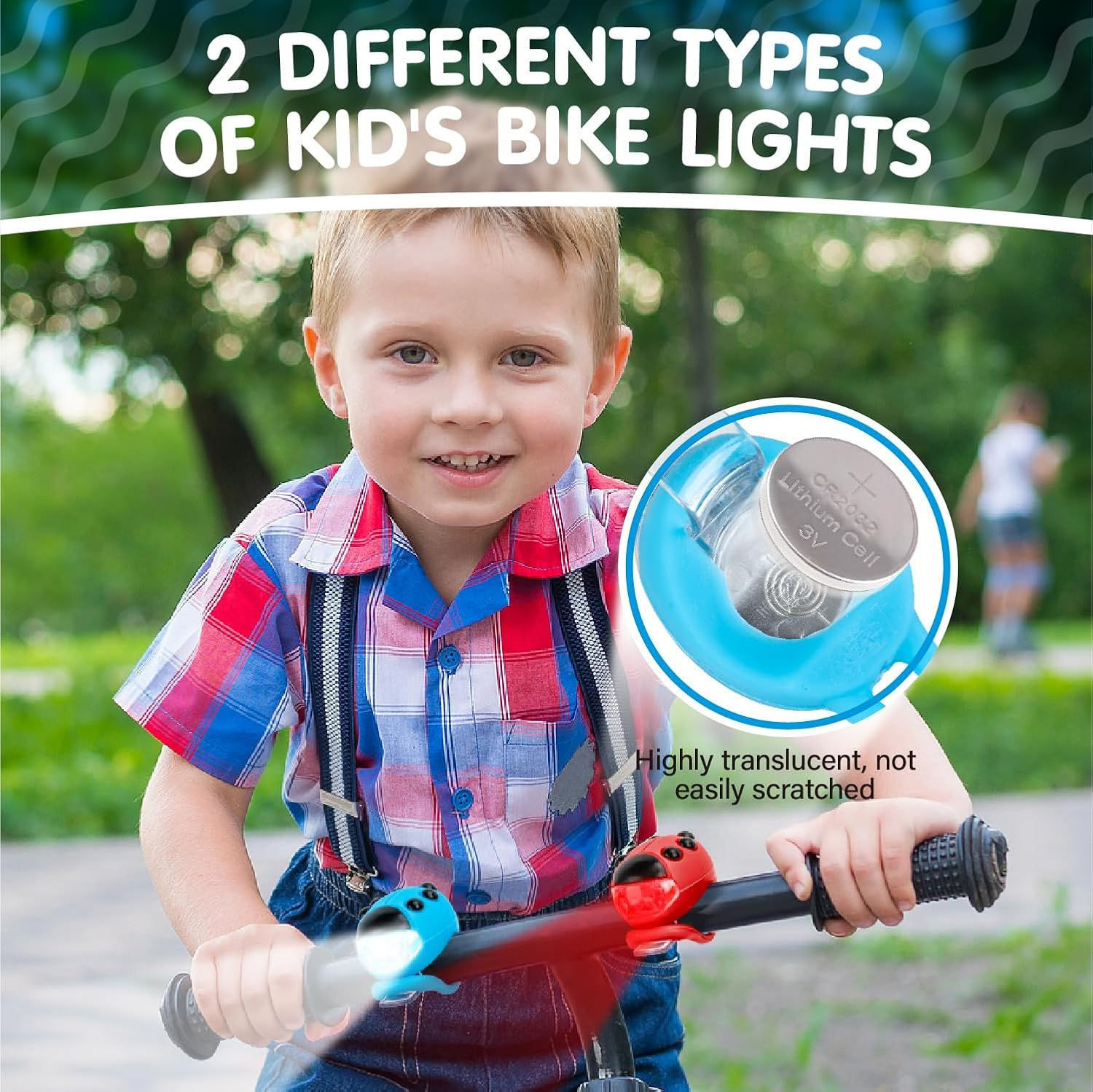 Ein lächelnder Junge hält den Lenker eines Fahrrads mit Lichtern. Text lautet '2 verschiedene Arten von Kinderfahrradlichtern'. Eine Batterie wird gezeigt.