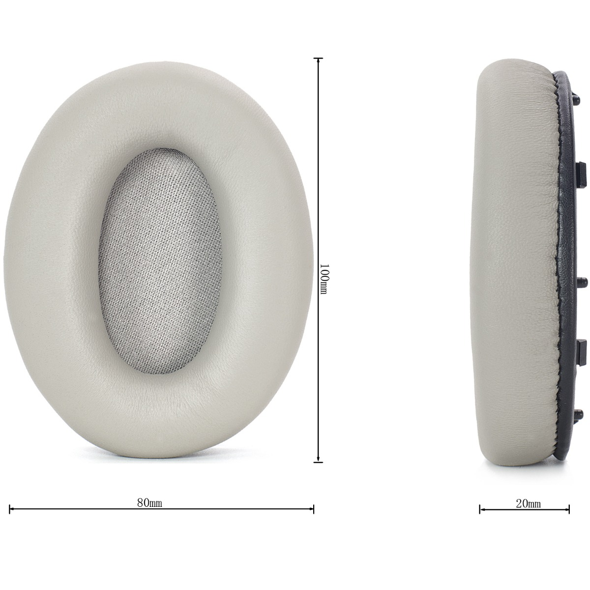 Dos almohadillas beige para auriculares. Una muestra la parte delantera con una malla central. La otra, el lateral, muestra bordes negros. Se muestran las dimensiones.