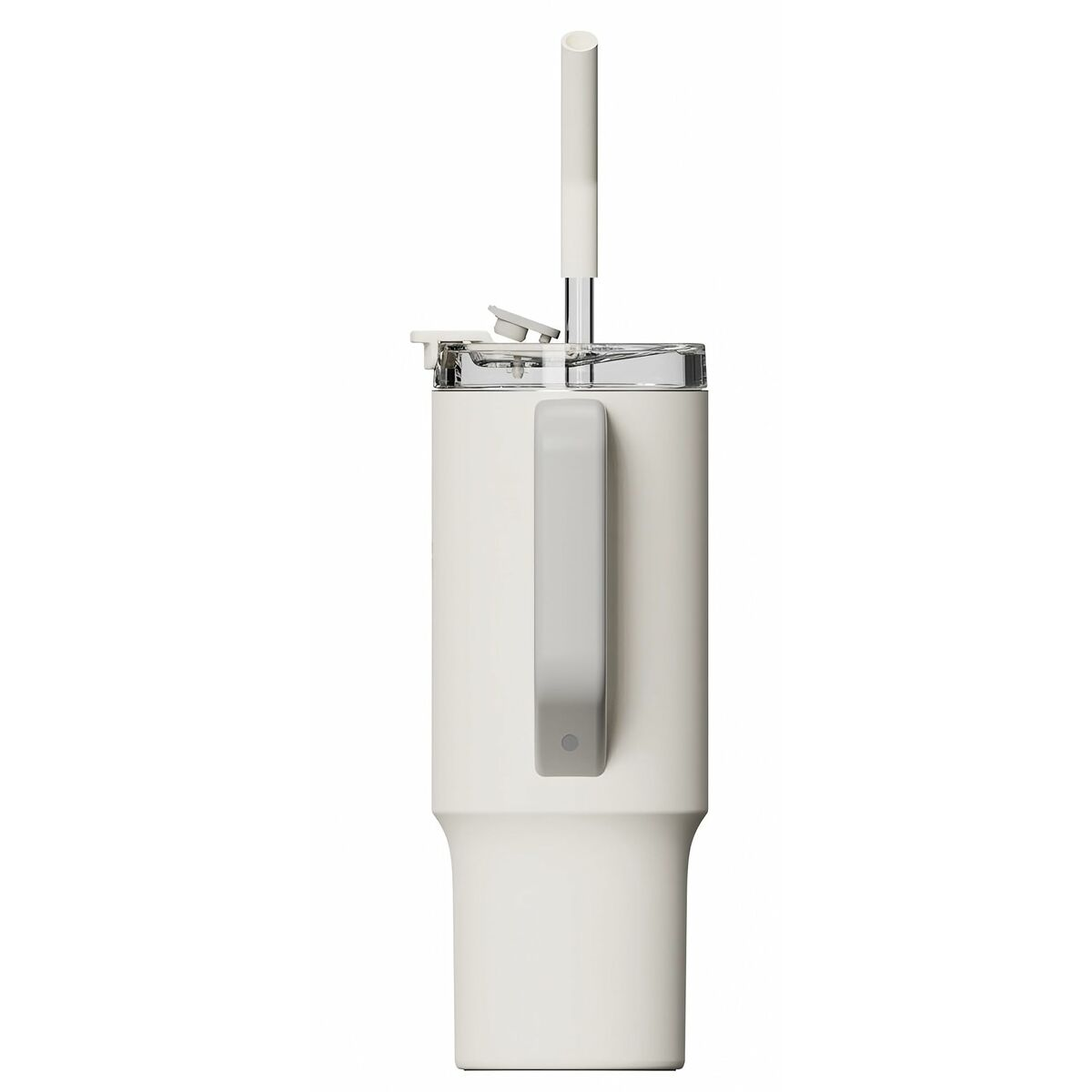 Un gobelet blanc avec une poignée, un couvercle et une paille. La poignée est grise et la paille est à l'intérieur du gobelet. Le fond est blanc.