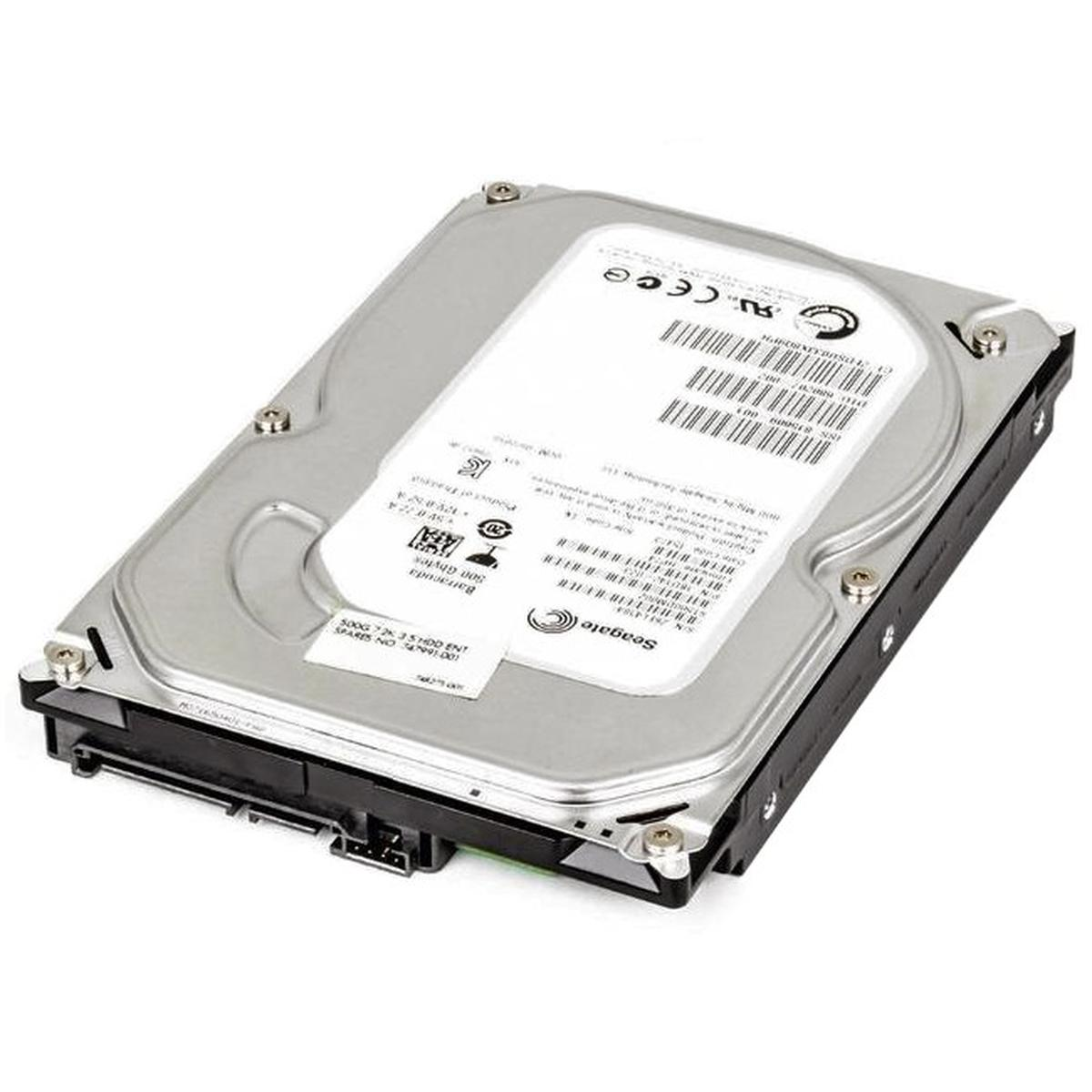 Un disco duro Seagate Barracuda plateado con etiqueta blanca y conector negro. Se ven tornillos.