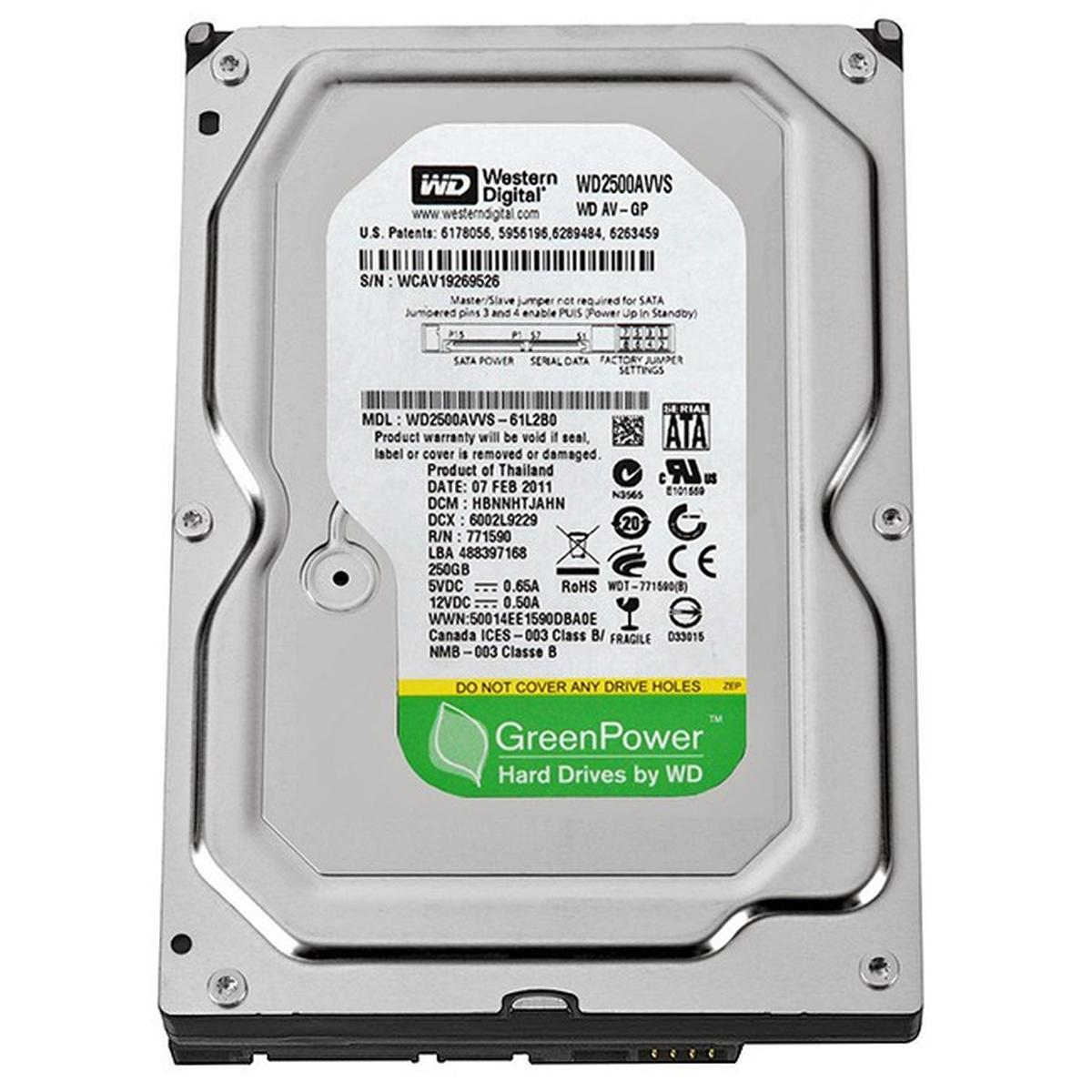 Un disco rigido Western Digital. Cassa in metallo argentato, con etichette delle specifiche e marchio GreenPower.