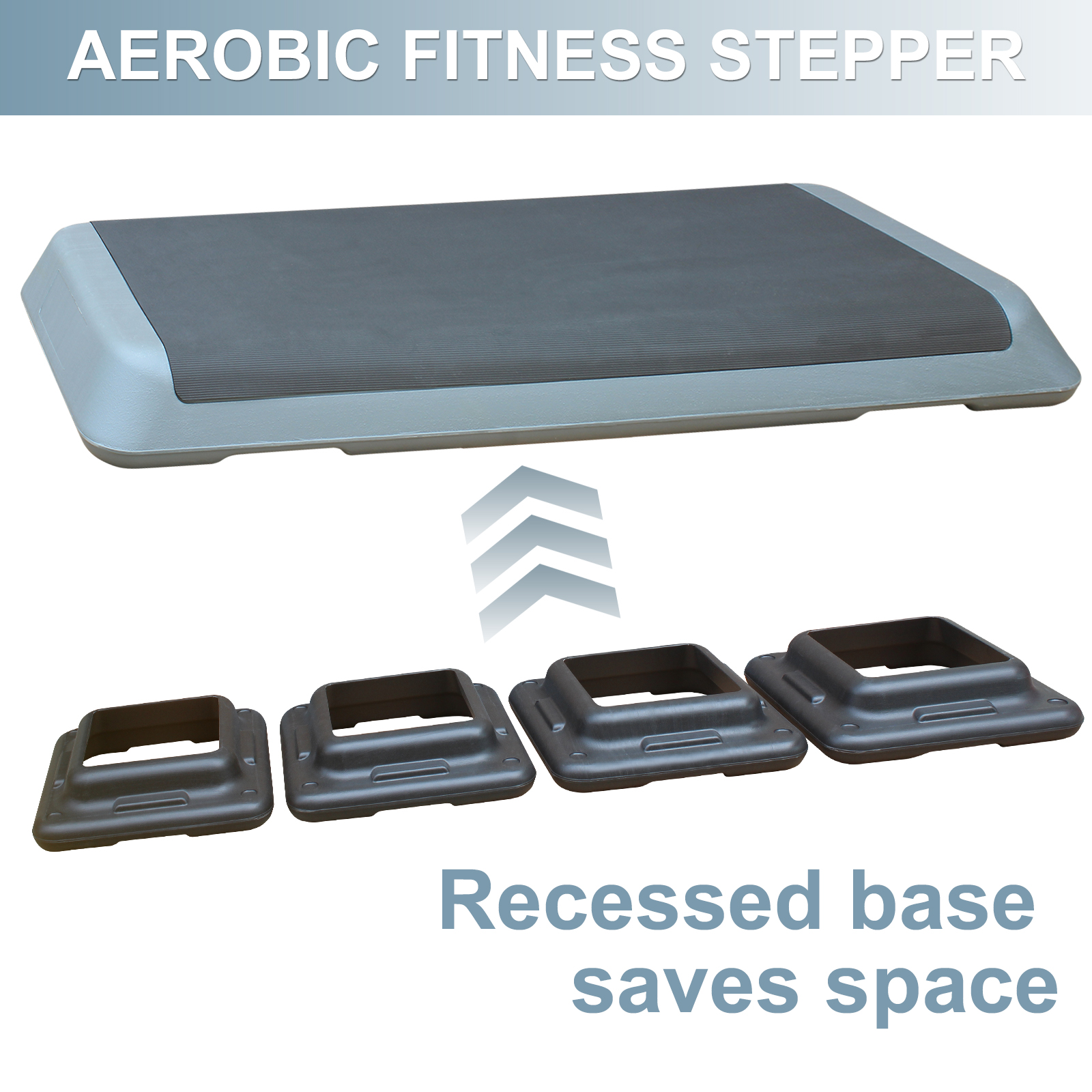 Ein Aerobic-Fitness-Stepper. Es hat eine graue Oberseite, einen hellgrauen Rahmen und vier schwarze Grundstützen. Der Text besagt, dass die vertiefte Basis Platz spart.