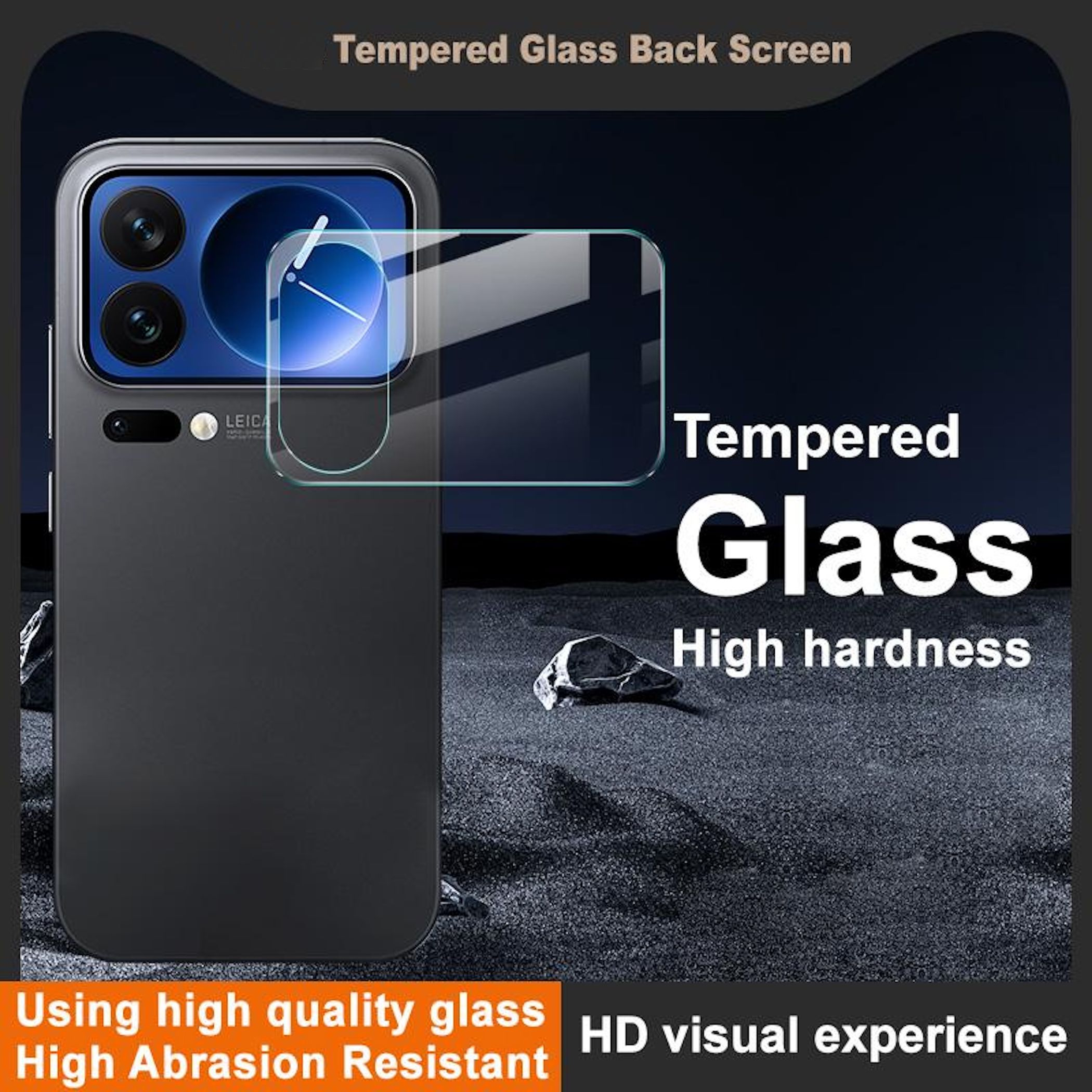 Ein Telefon mit Displayschutzfolie. Der Text lautet 'Tempered Glass'. Das Telefon hat eine Leica-Kamera.
