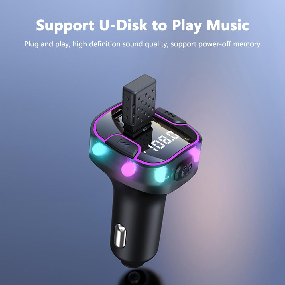 Ein schwarzer Auto-Musikplayer mit Digitalanzeige zeigt die Radiofrequenz. Das Gerät hat bunte Lichter und einen USB-Anschluss.