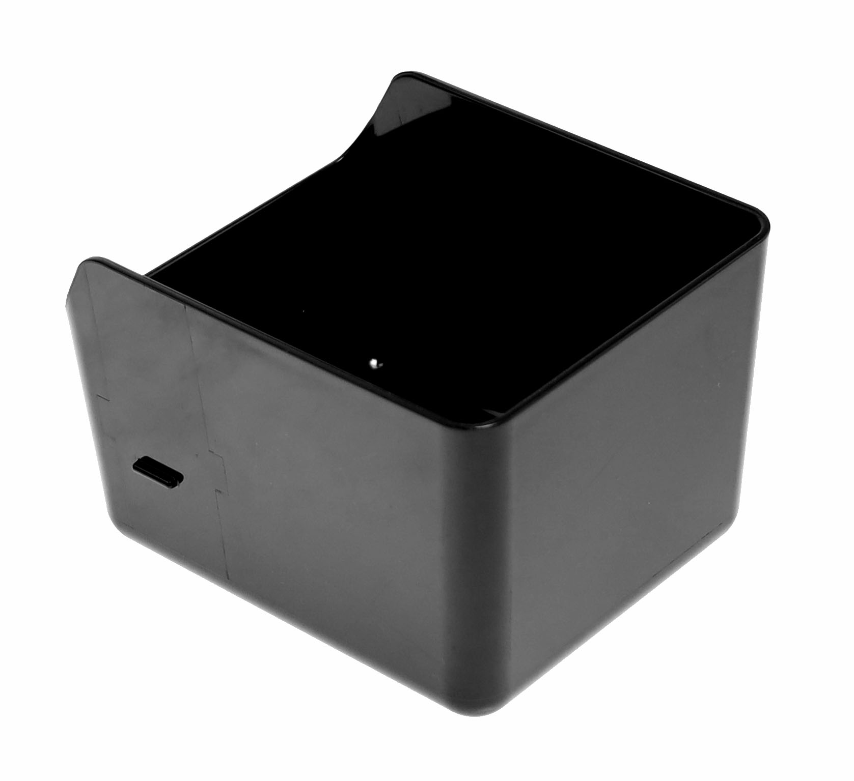 Ein schwarzer Kunststoffbehälter auf weißem Hintergrund. Es ist eine Box mit rechteckiger Form und einem Ausschnitt auf einer Seite.