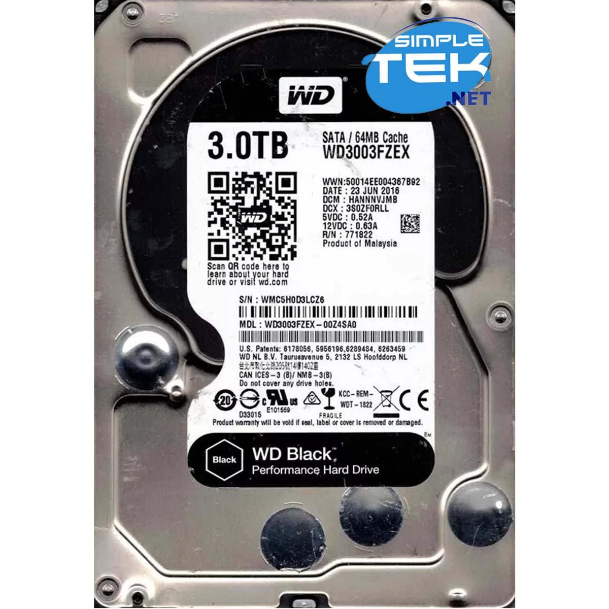 Un disco rigido con testo e loghi, tra cui 'WD Black' e '3.0TB'. Lo sfondo è metallico.