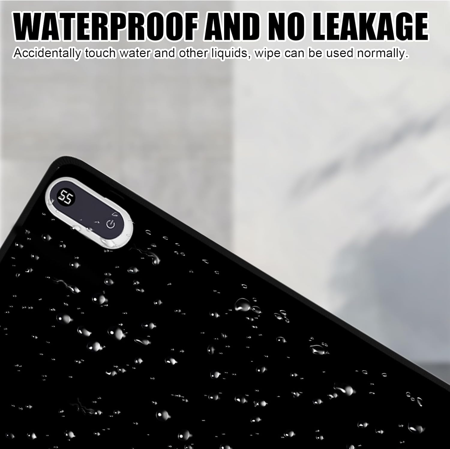Schwarze Oberfläche mit Wassertropfen, Digitalanzeige zeigt '55', Überschrift lautet 'WASSERDICHT UND KEIN AUSLAUFEN'.