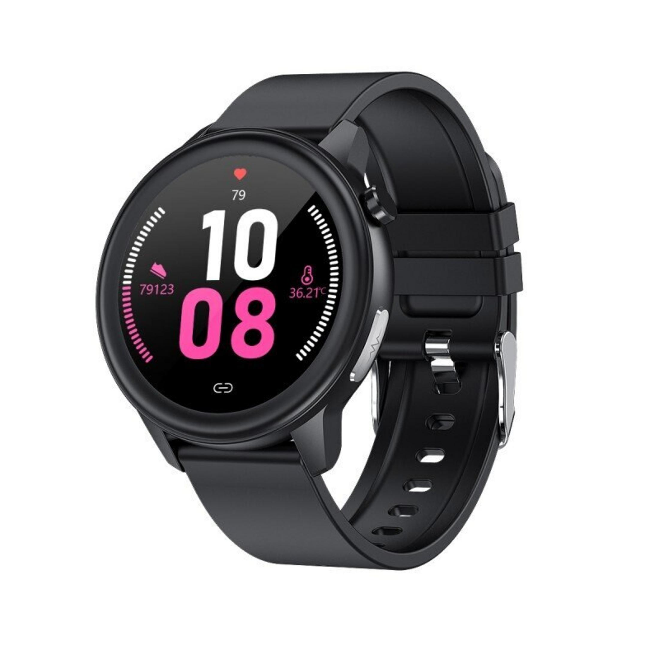 Eine schwarze Smartwatch zeigt Zeit und Gesundheitsmetriken mit einem schwarzen Armband und einer silbernen Schnalle.