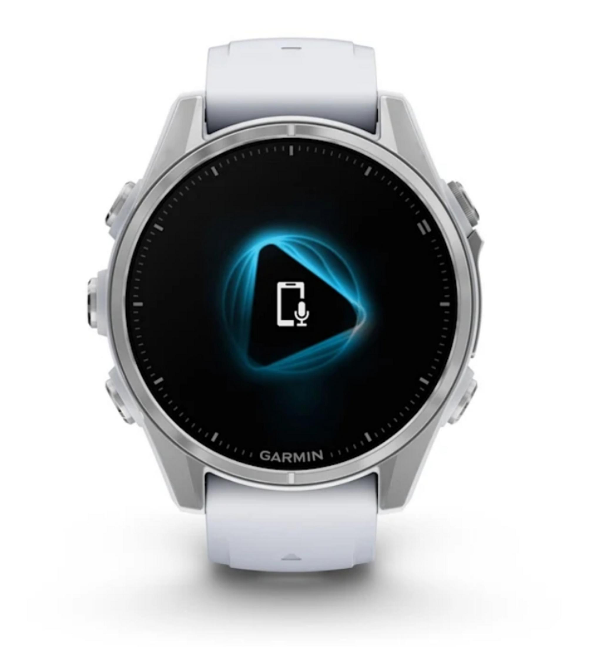Smartwatch Garmin. Ekran wyświetla ikonę telefonu z mikrofonem w niebieskim trójkącie na czarnym tle.