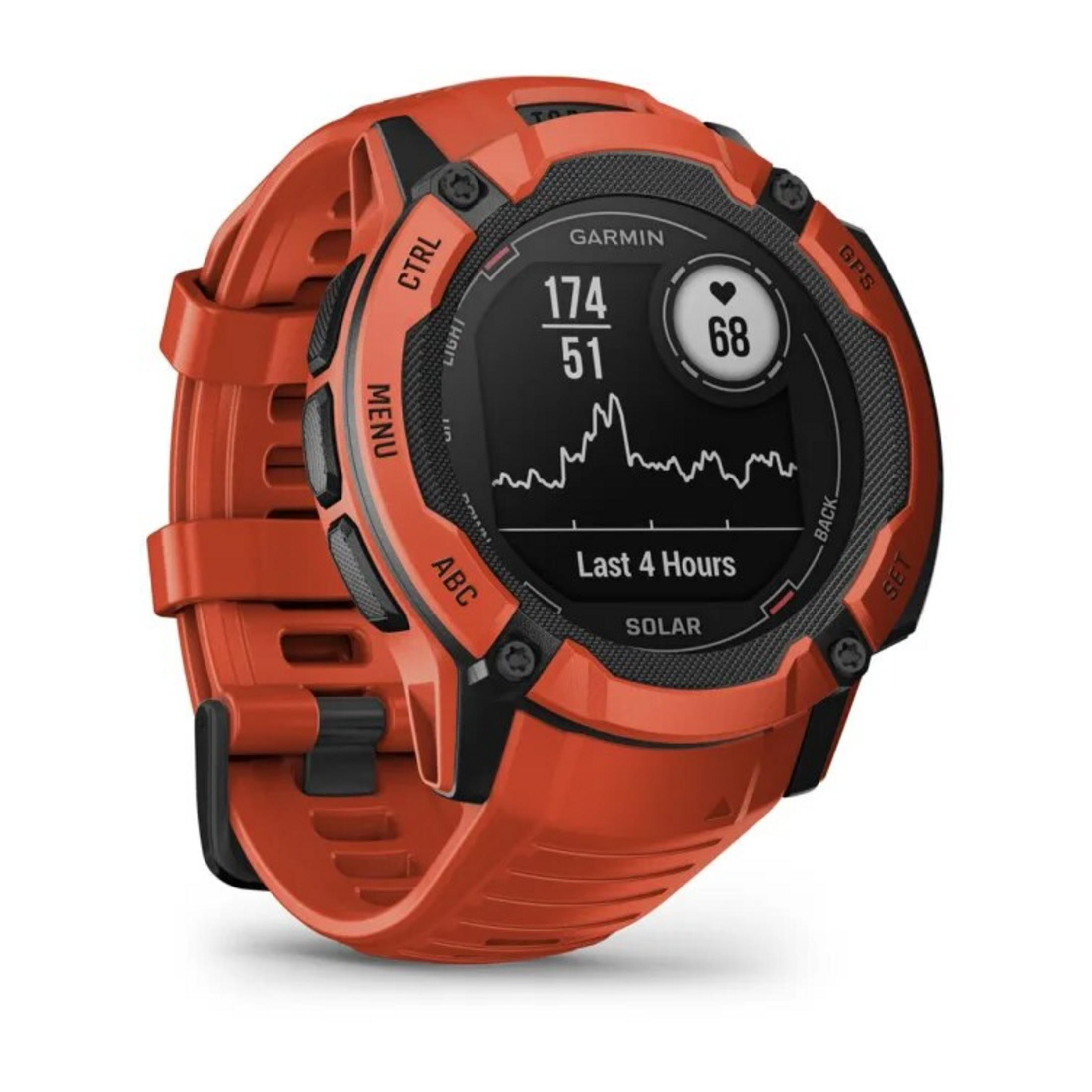 Een oranje Garmin-horloge toont gegevens. Bevat statistieken en een zwart scherm met witte tekst. Het heeft een siliconen band.