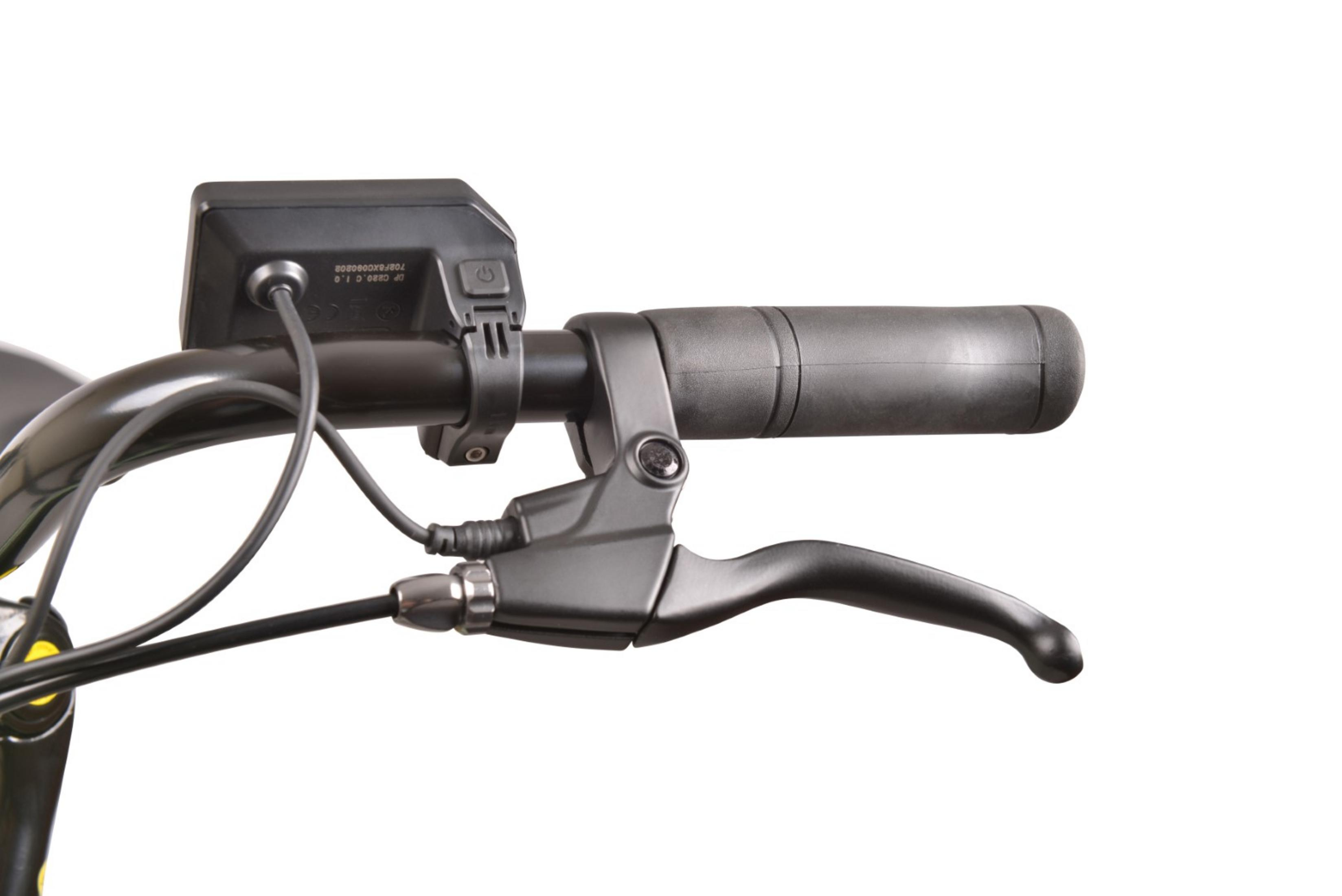 Zbliżenie czarnej kierownicy roweru z wyświetlaczem, dźwignią hamulca i uchwytem. Kable łączą komponenty.