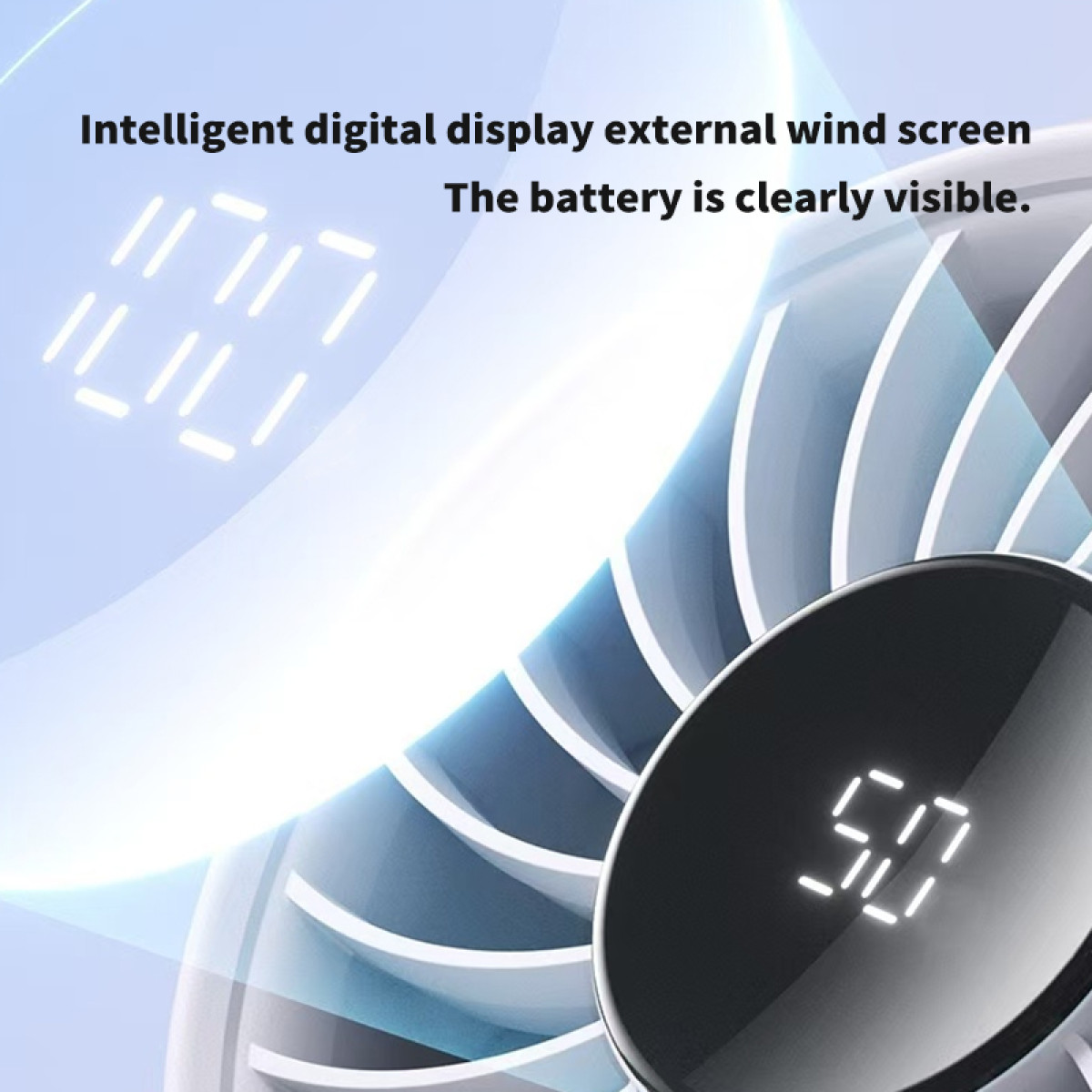 Wyświetlacz cyfrowy pokazujący liczby. Bateria jest widoczna. Tło przedstawia wentylator w kolorach niebiesko-białych.