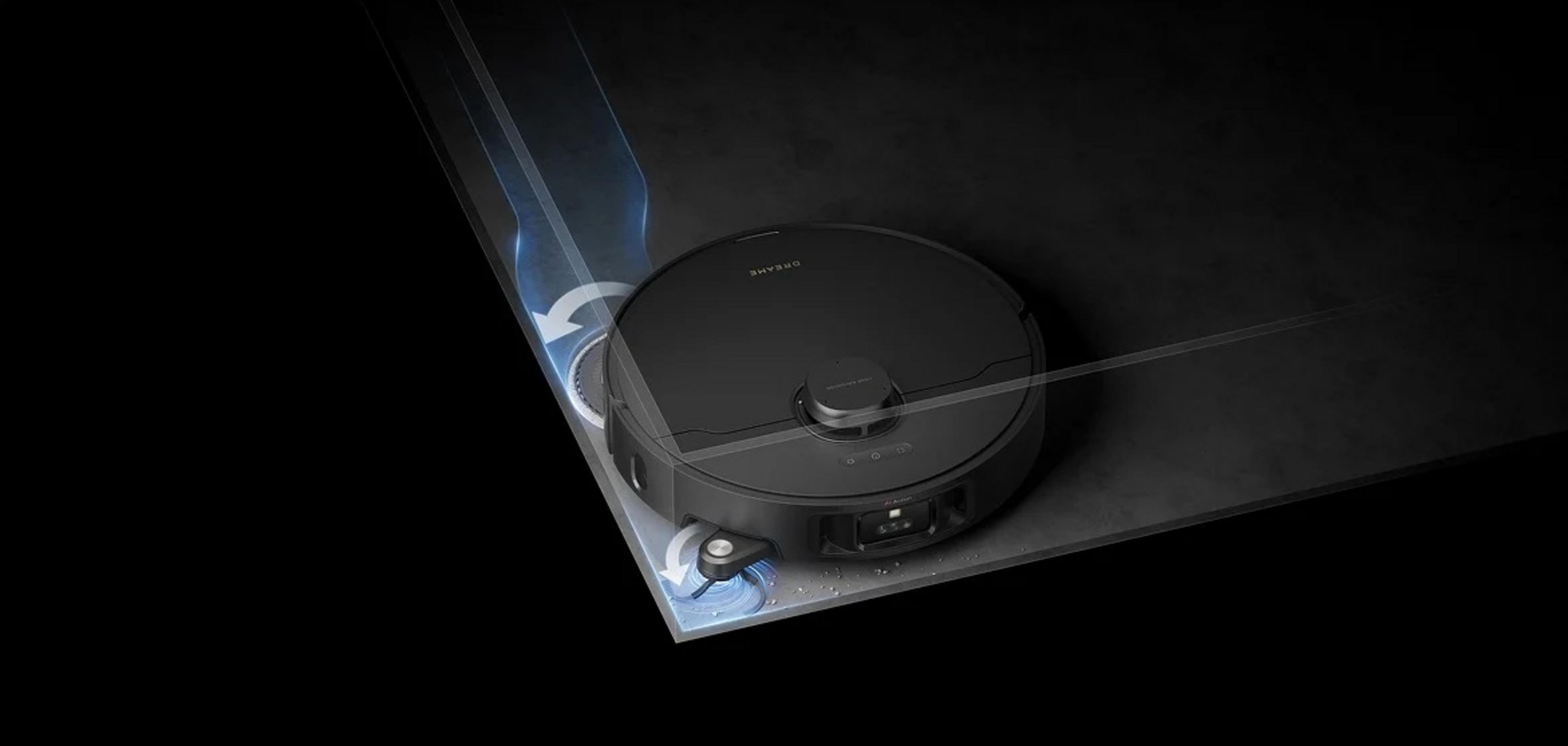 Czarny odkurzacz automatyczny na ciemnej powierzchni. Obraz pokazuje ścieżki czyszczenia i strzałki.