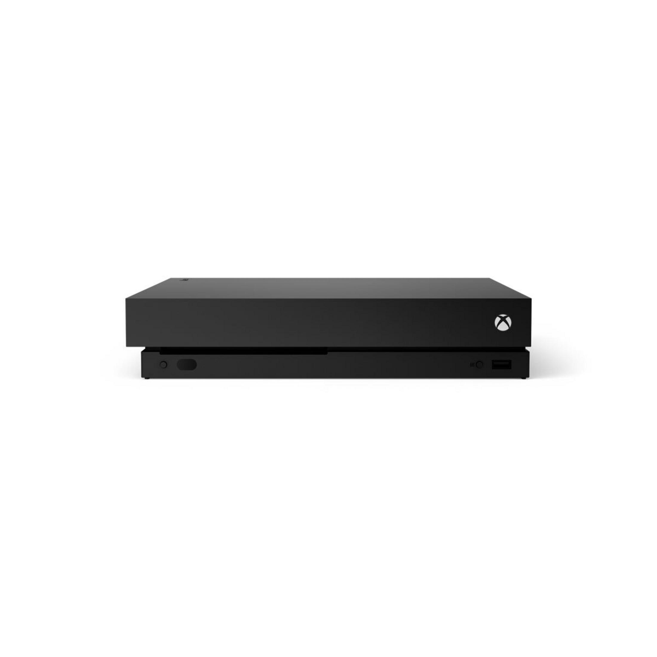Schwarze Xbox-Konsole auf weißem Hintergrund. Hat das Xbox-Logo rechts oben. Die Vorderseite hat Anschlüsse.
