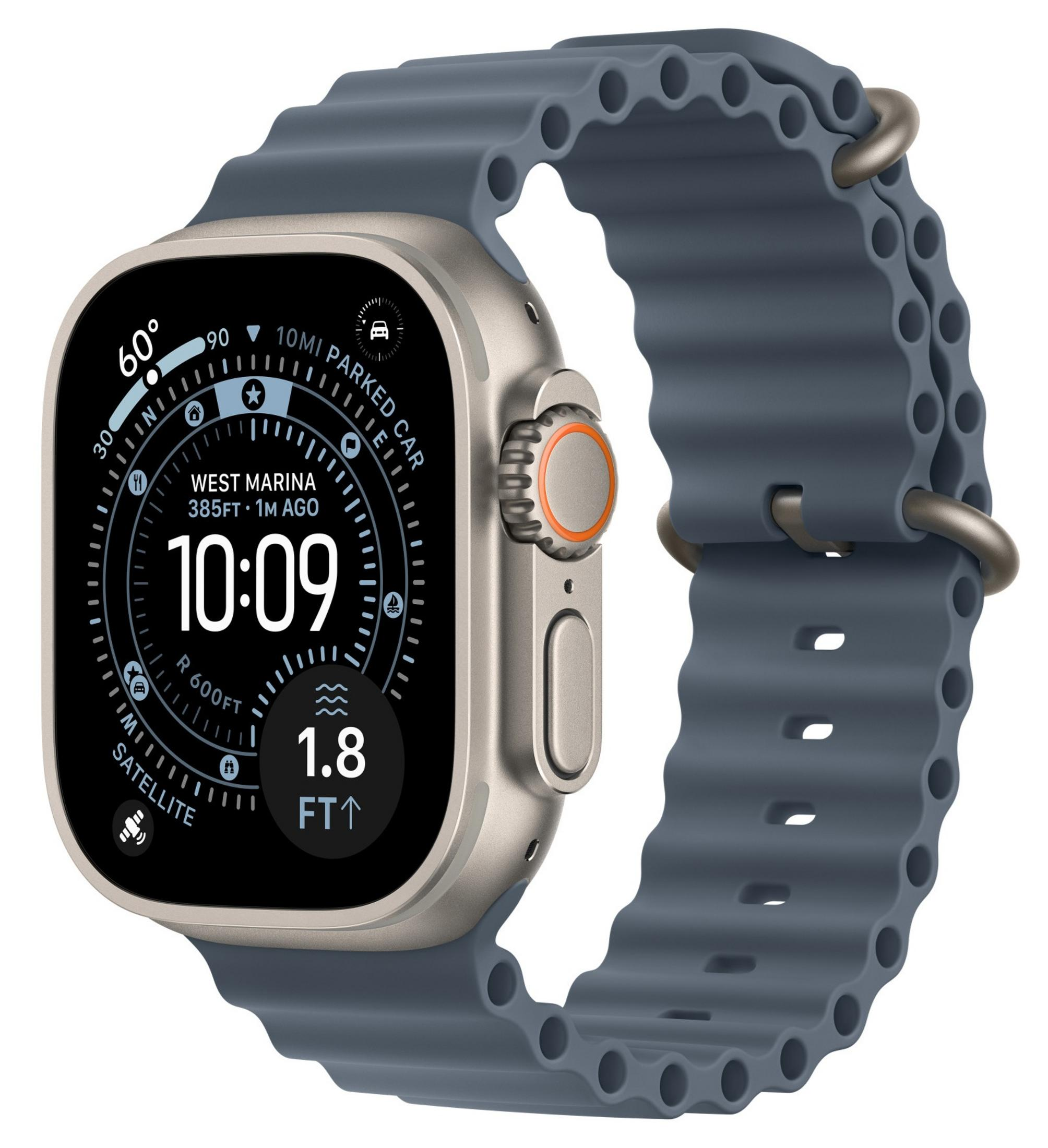 Eine graue Smartwatch mit blauem Armband zeigt Zeit und Daten an. Die Uhr hat ein metallisches Gehäuse und einen orangefarbenen Knopf.