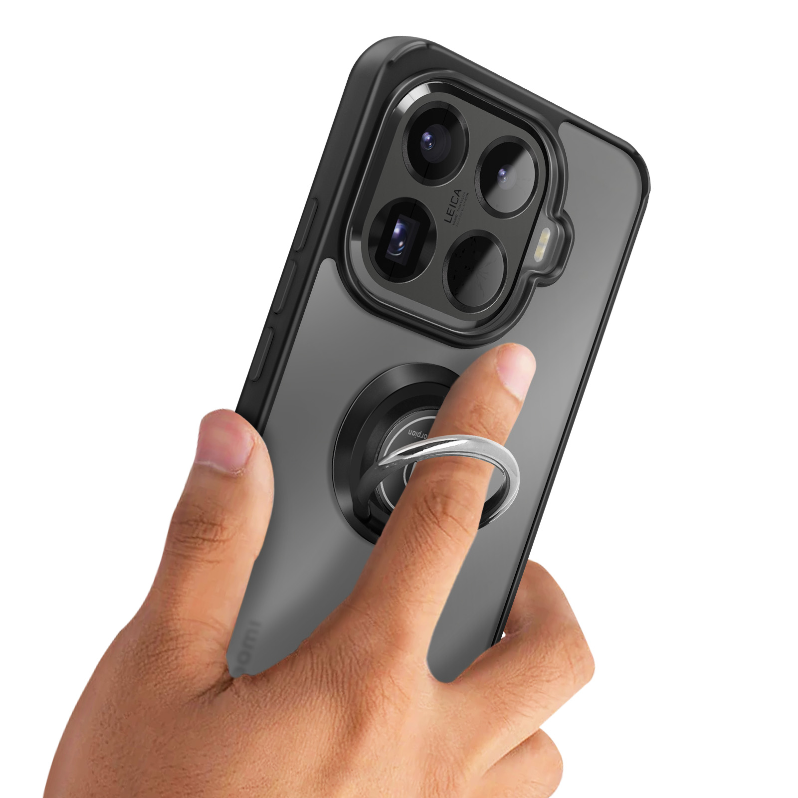Hand die een telefoon met een ringhouder vasthoudt. De telefoon heeft een hoesje en een cameramodule. De ringhouder is zilver.