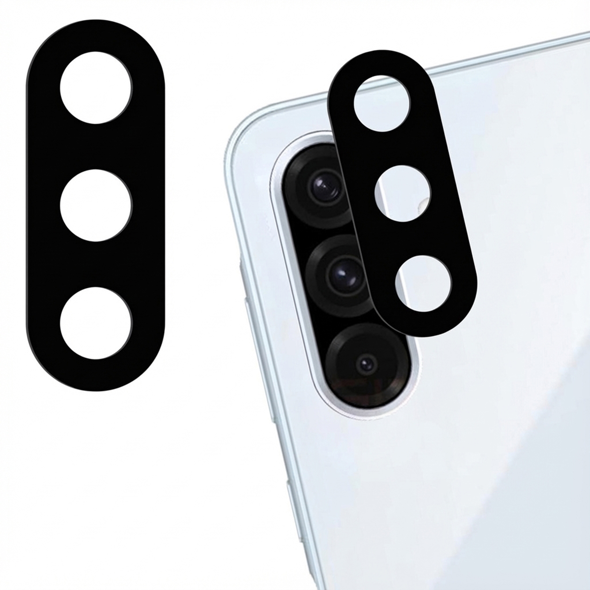 Afbeelding toont een lensbeschermer voor een telefooncamera en de achterkant van de telefoon. De beschermer is zwart, met drie gaten. De telefoon is wit.