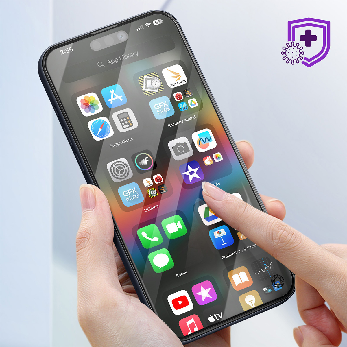 Een hand die een telefoon vasthoudt met app-iconen. Een vinger raakt een sterpictogram. Een schild- en viruspictogram in de rechterbovenhoek.