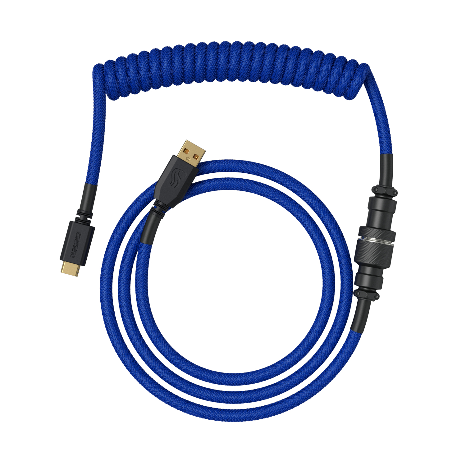 Un cavo per tastiera blu a spirale con connettori neri e USB-A e USB-C. Il cavo è su sfondo bianco.