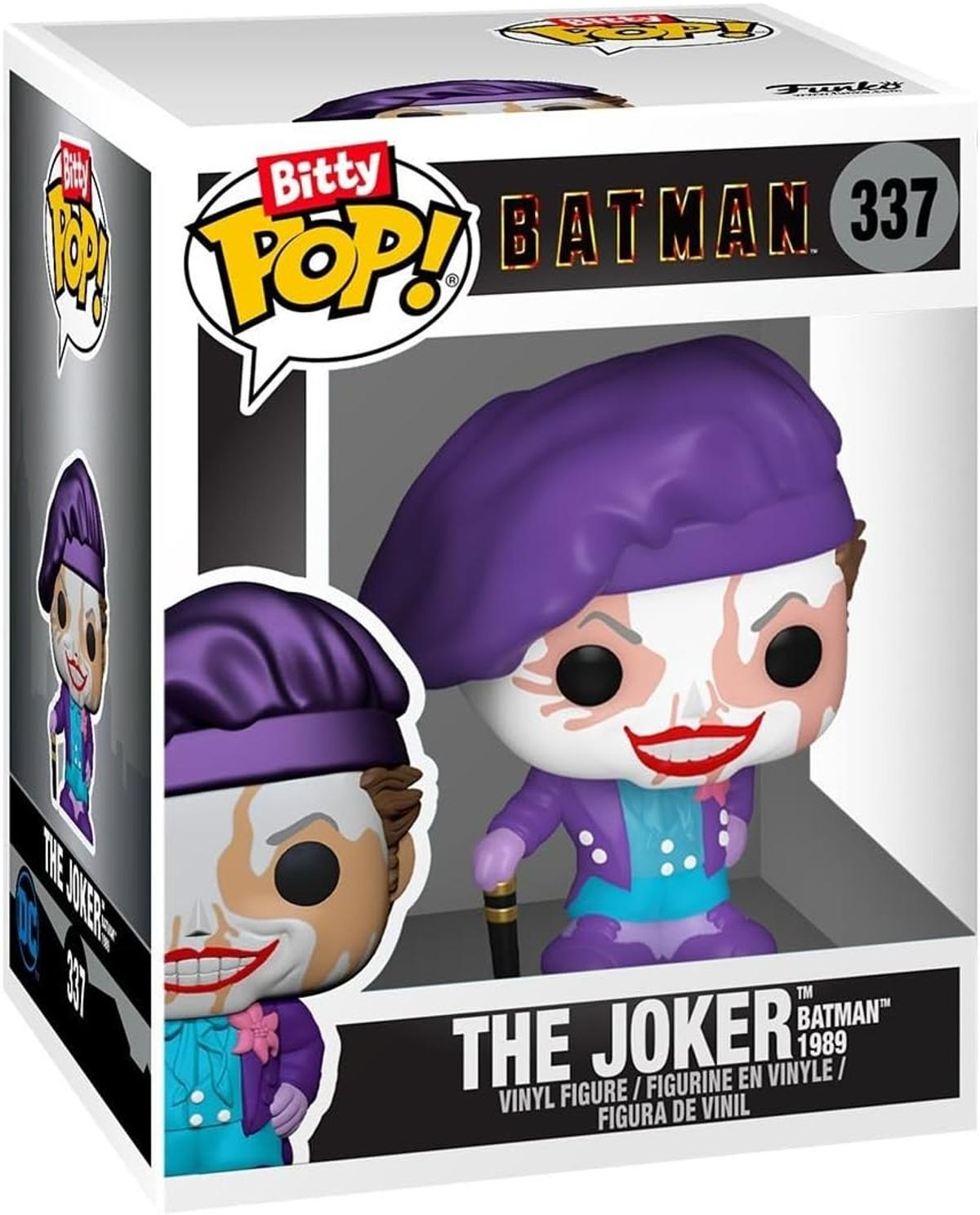 Una scatola Funko Pop con due figure di Joker. La scatola è bianca con testo e immagini di Joker dal film di Batman.