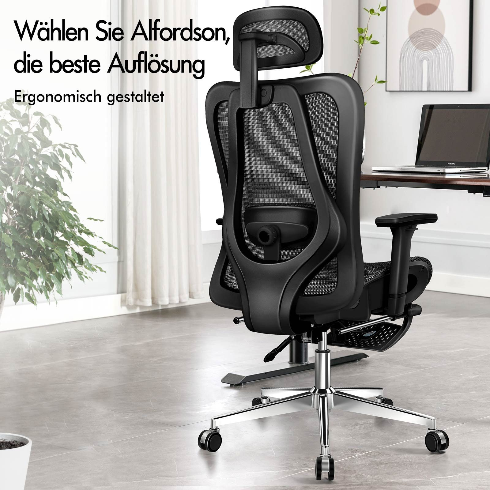 Ergonomischer schwarzer Netz-Bürostuhl mit verstellbarer Kopfstütze und Lendenwirbelstütze.