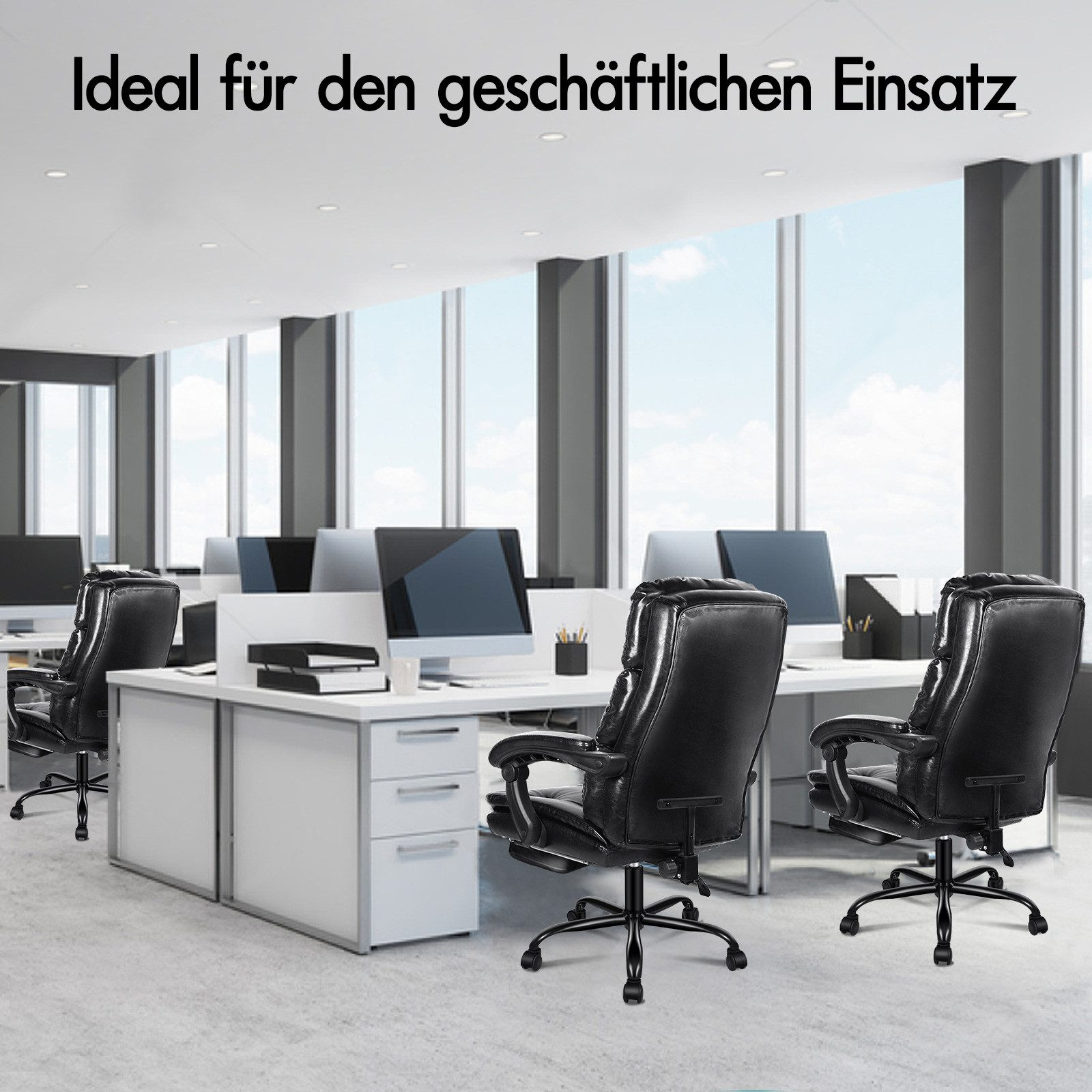 Bürostuhl mit Rollen vor einem Schreibtisch mit Computern in einem modernen Büro.
